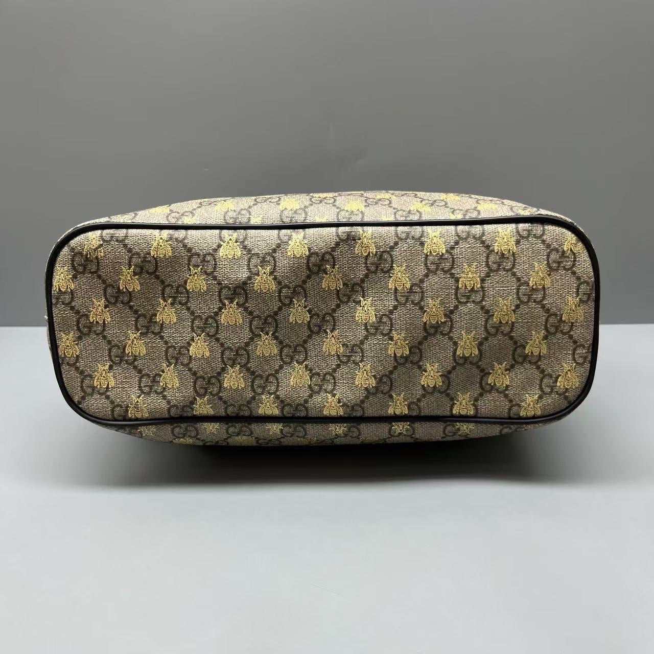 Gucci - GG Supreme Bee Tote Bag - Coated canvas and leather - Beige - (Small)