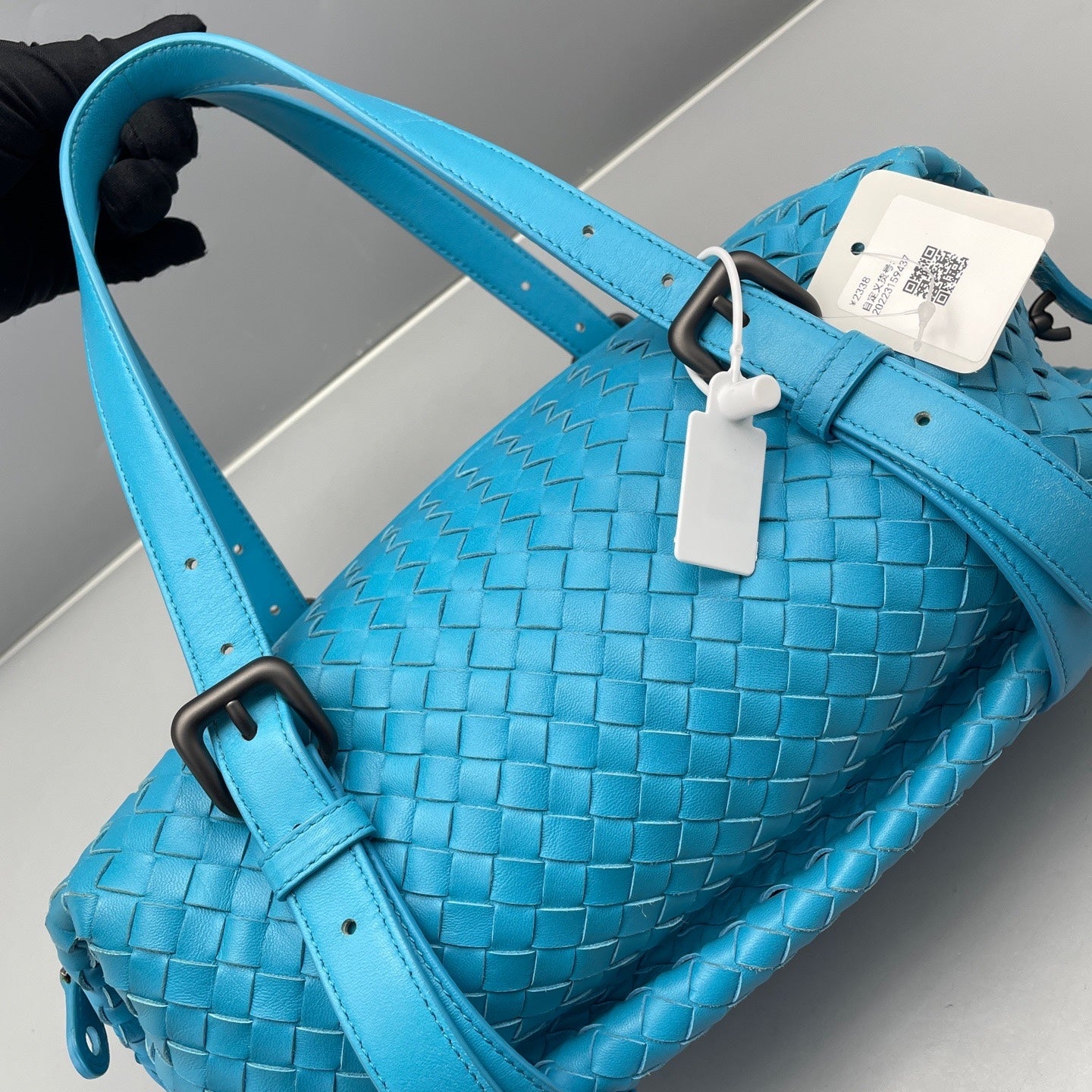 Bottega Veneta - Intrecciato Boston Bag - Leather - Blue - (medium)