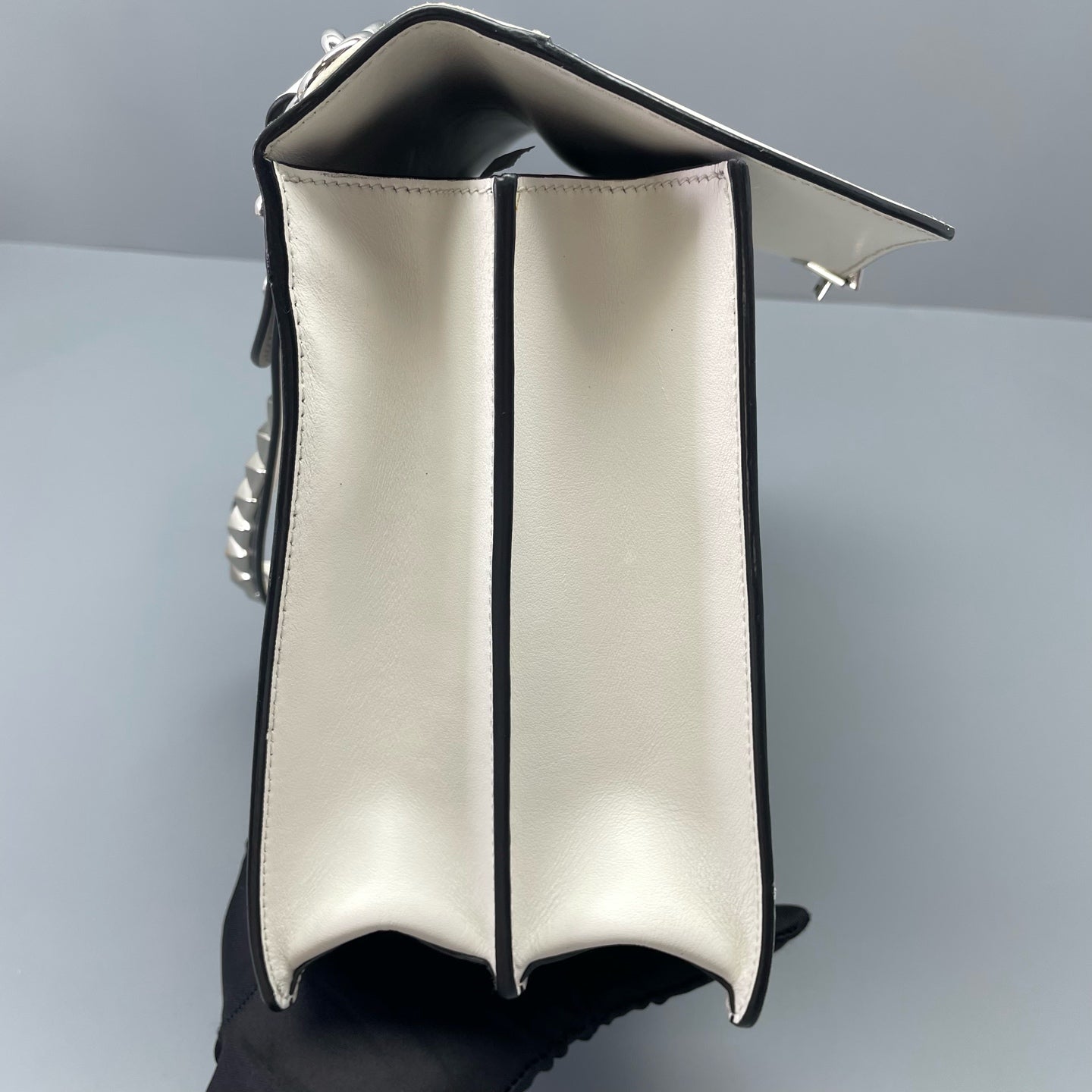 Prada - Riveted Accordion Bag - Calfskin leather - White - (Medium)