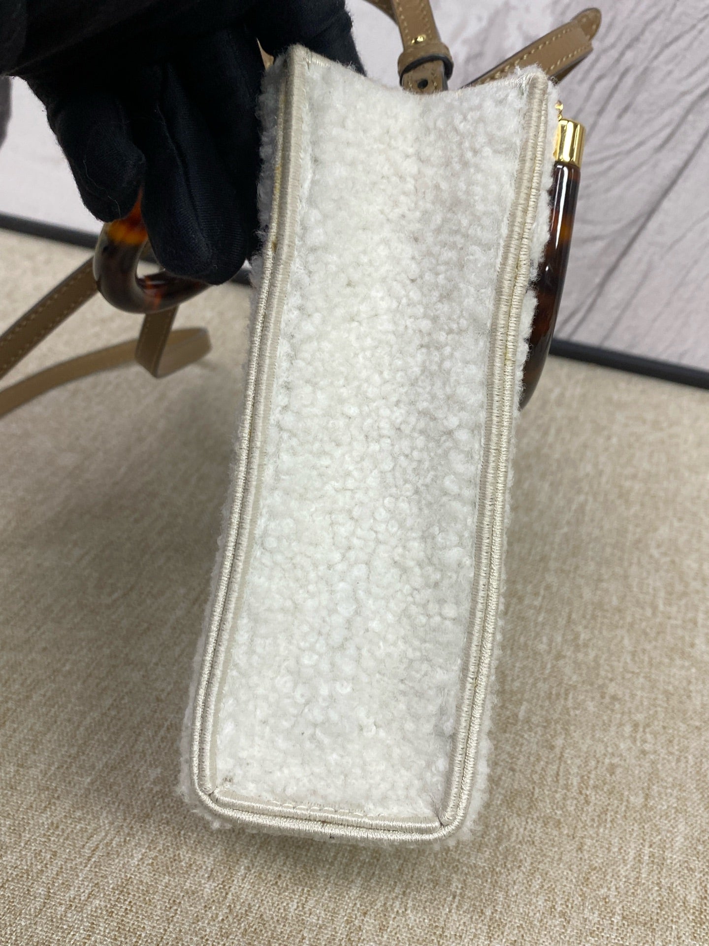 Fendi - Sunshine Mini Tote Bag - Lambswool - White - (mini)