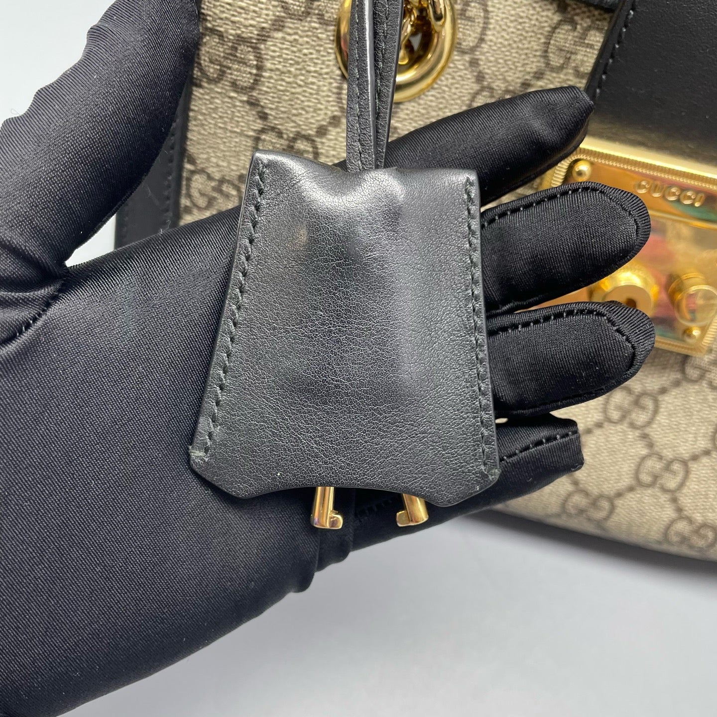 Gucci - GG Supreme Padlock Tote - GG Supreme canvas with leather trim - Beige - (small)