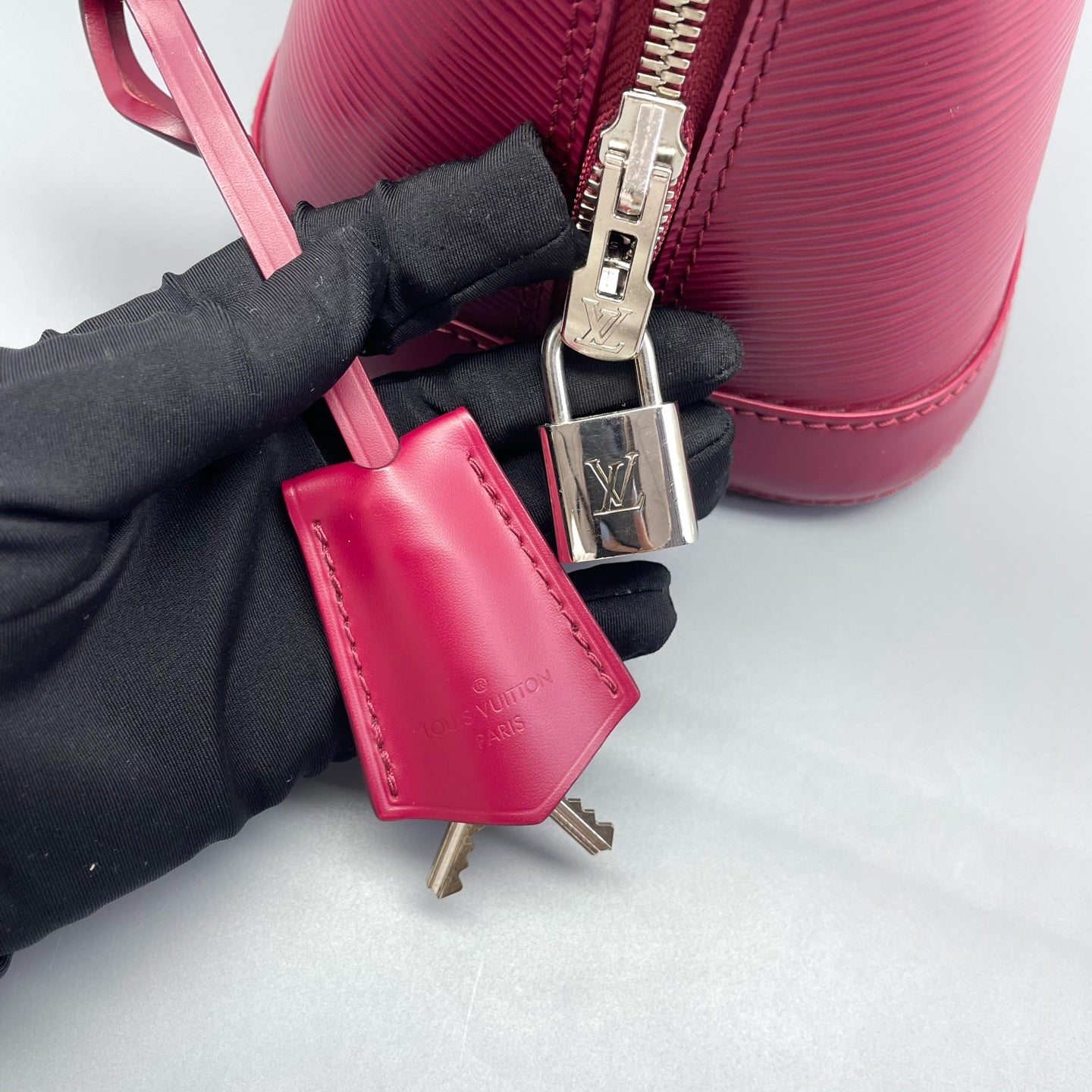 Louis Vuitton - Alma MM - Epi leather - Burgundy - (Medium)
