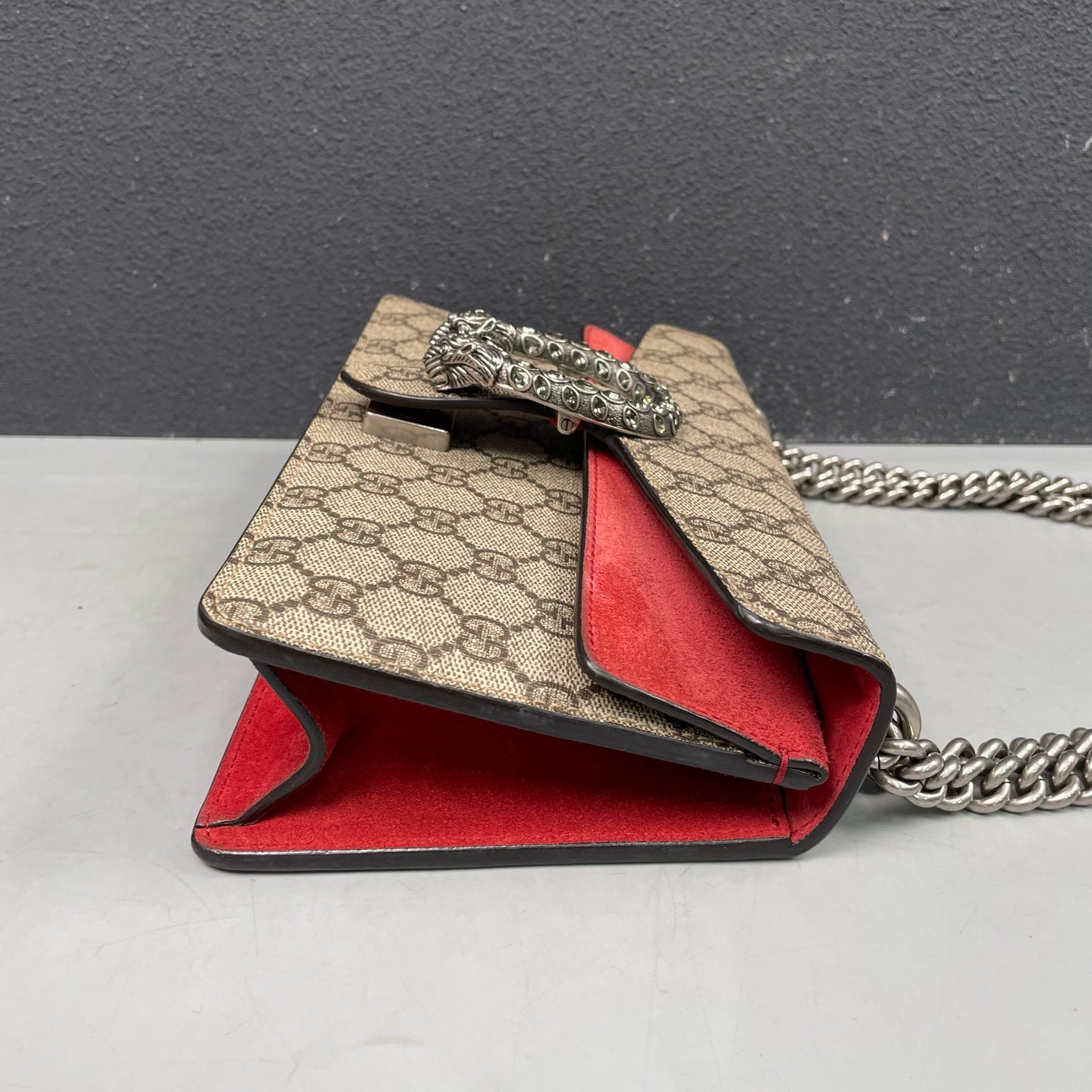 Gucci - Dionysus GG Supreme Canvas Chain Shoulder Bag - Coated canvas with leather and suede trim - Beige and Red - (medium)