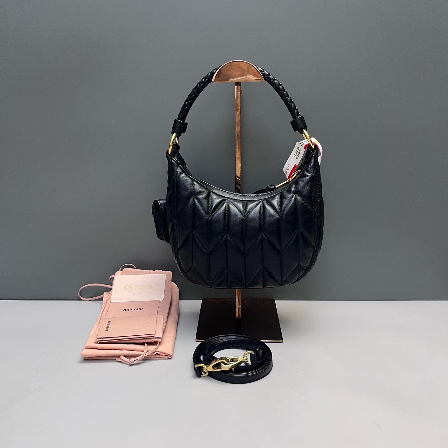 Miu Miu - Nappa Trappuntata Hobo Crescent Bag - Lambskin leather - Black - (Small)