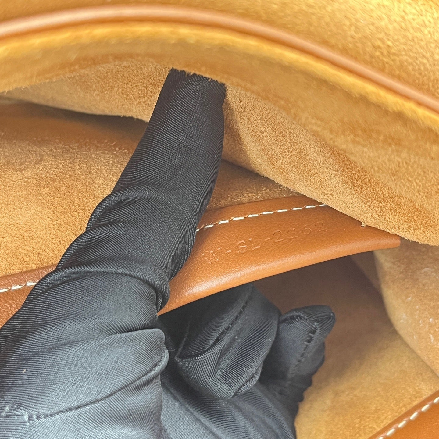 Celine - Soft 16 Medium - Smooth calfskin leather - Brown - (Medium)