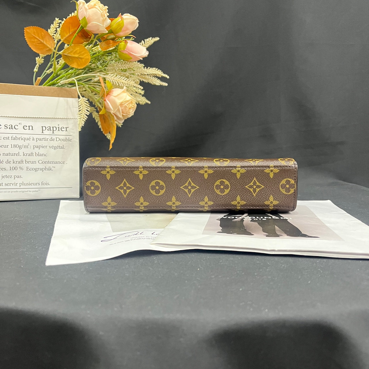 Louis Vuitton - Vintage Monogram Top Handle Flap Bag - Monogram Canvas with Vachetta leather trim - Brown - (Medium)