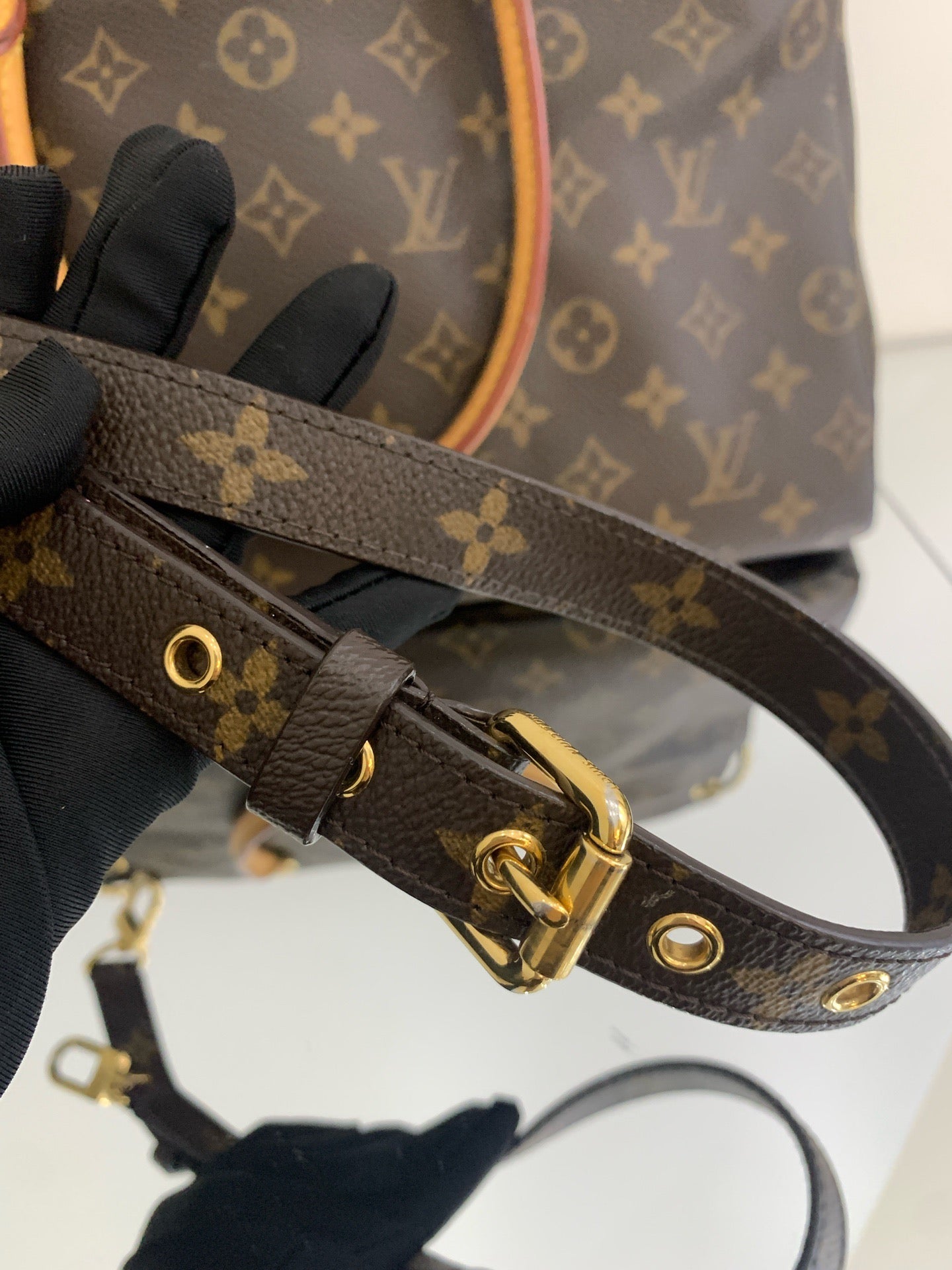 Louis Vuitton - Pallas Tote - Monogram coated canvas with natural cowhide leather trim - Brown - (medium)
