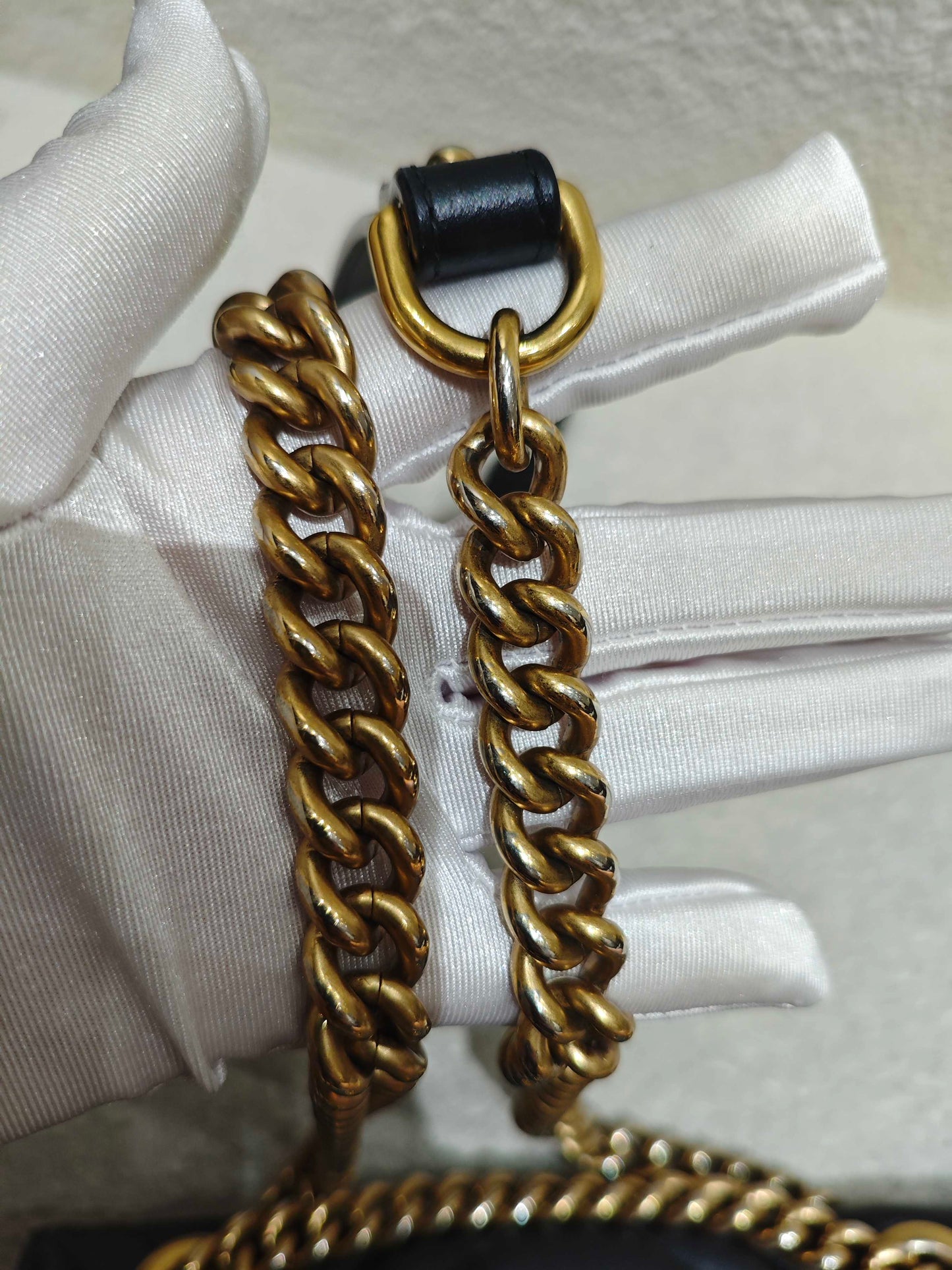 Gucci - GG Marmont Matelasse Mini - Matelasse chevron leather - Black with Gold-Tone Hardware - (Mini)