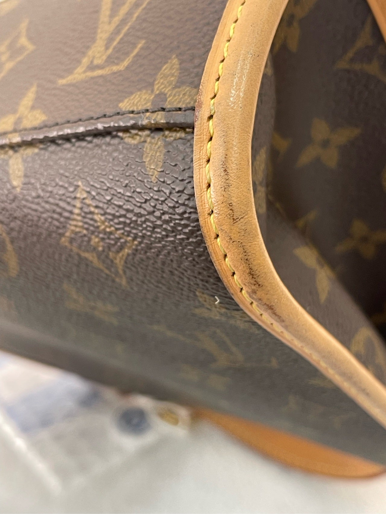 Louis Vuitton - Ivy Vintage Messenger - Monogram coated canvas with natural cowhide leather trim - Brown - (small)
