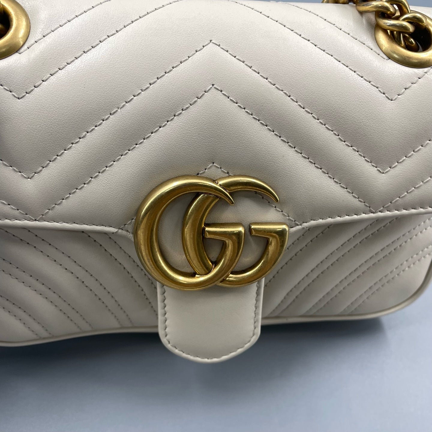 Gucci - Marmont Matelassé Mini - Leather - White with Gold-Tone Hardware - (mini)