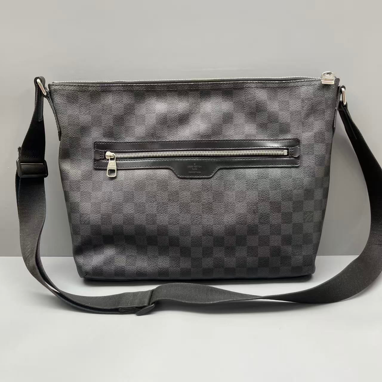 Louis Vuitton - Mick Messenger Bag - Damier Graphite Canvas with leather trim - Black - (Large)