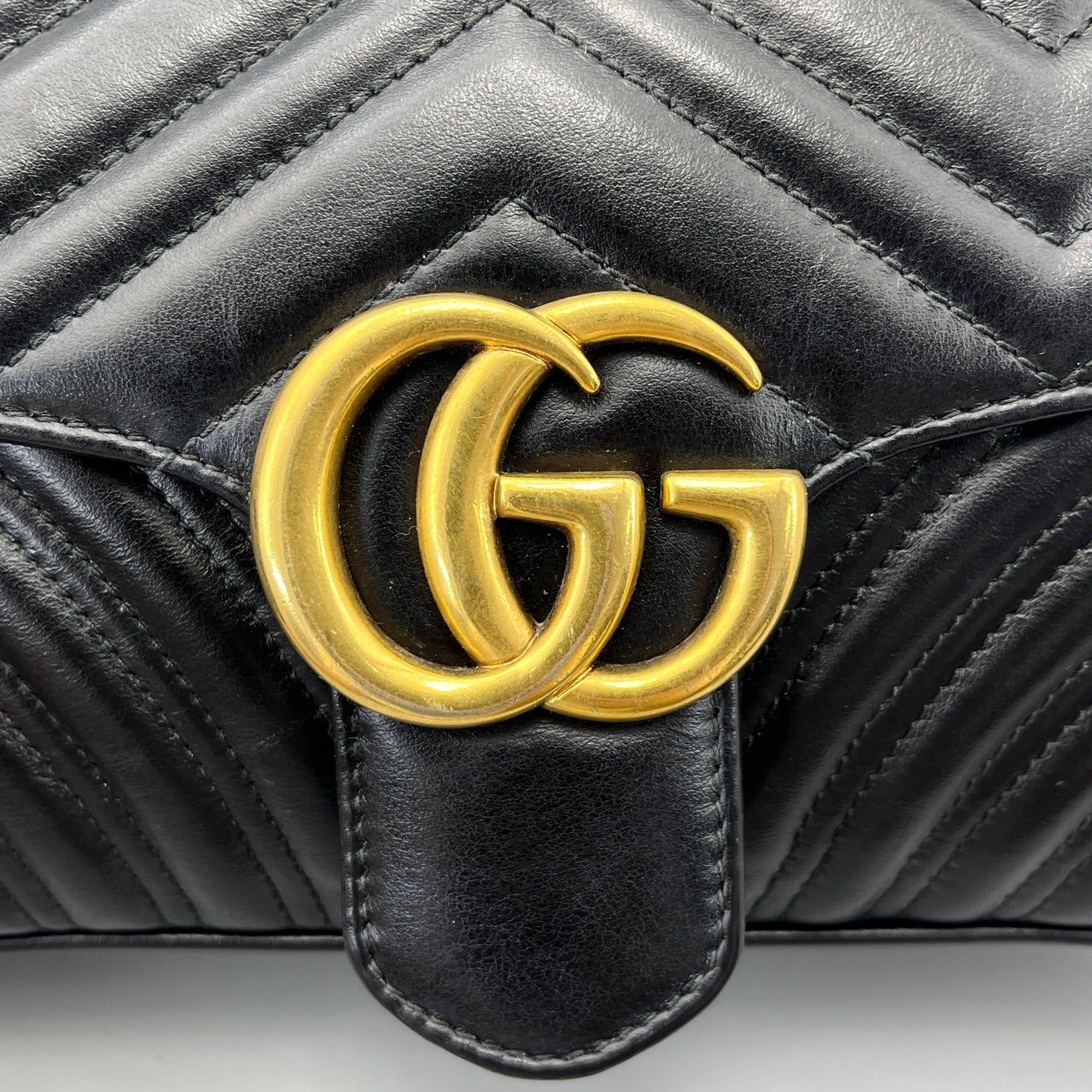 Gucci - GG Marmont Matelassé Small Shoulder Bag - Matelassé leather - Black with Gold-Tone Hardware - (Small)