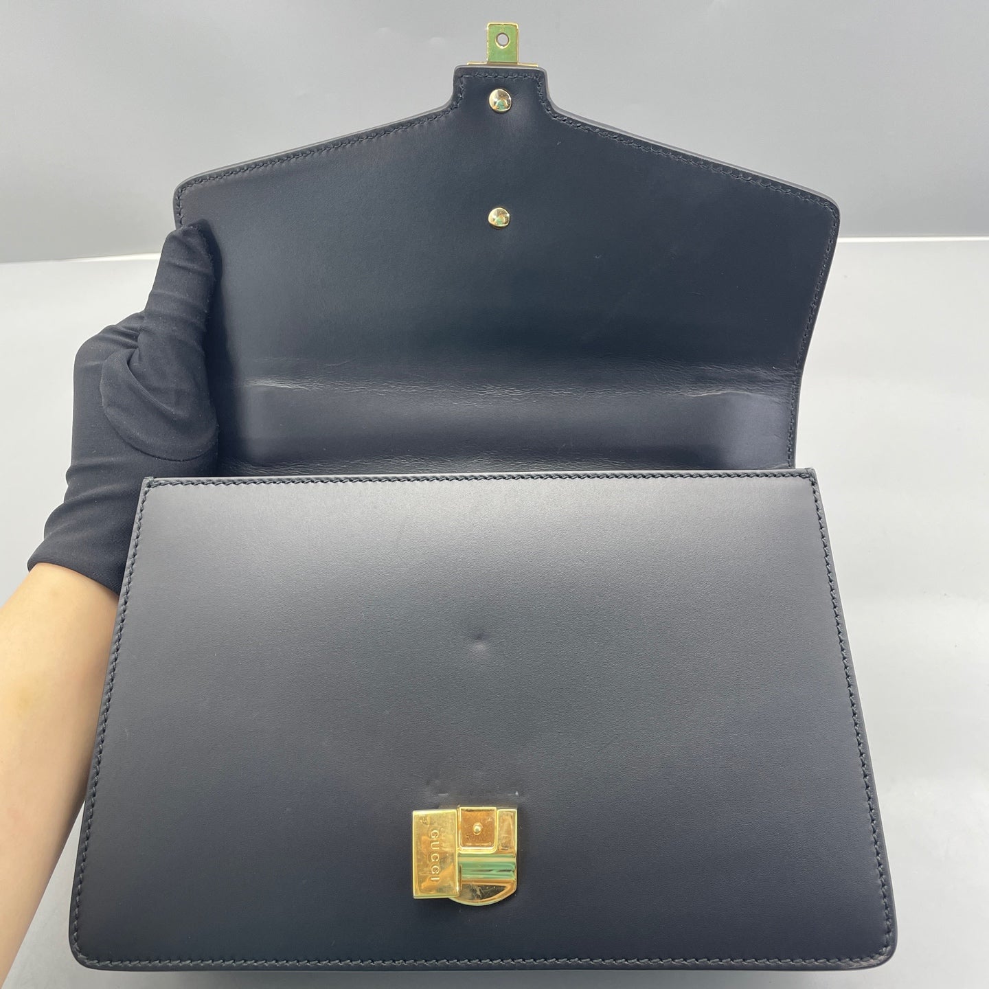 Gucci - Sylvie - Leather - Black - (Medium)