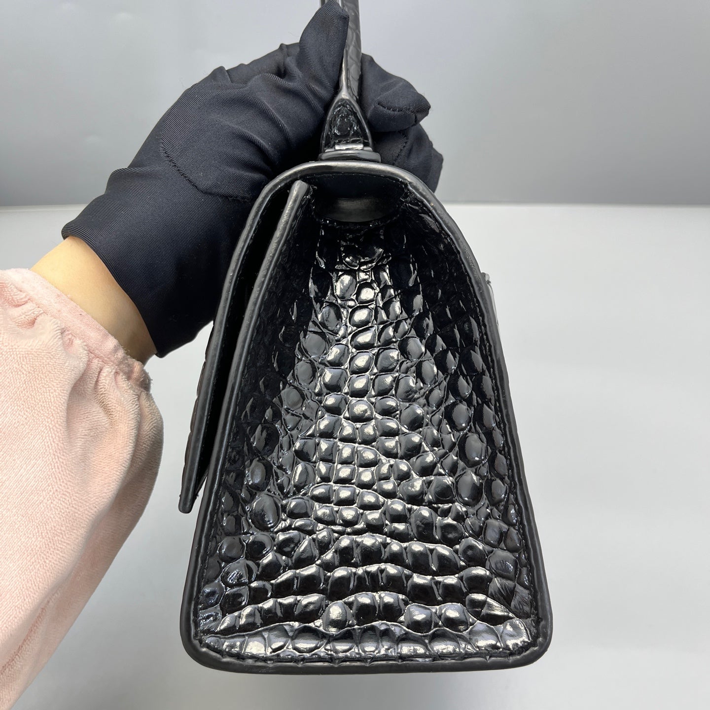 Balenciaga - Hourglass Top Handle Bag S - Crocodile embossed calf leather - Black - (mini)