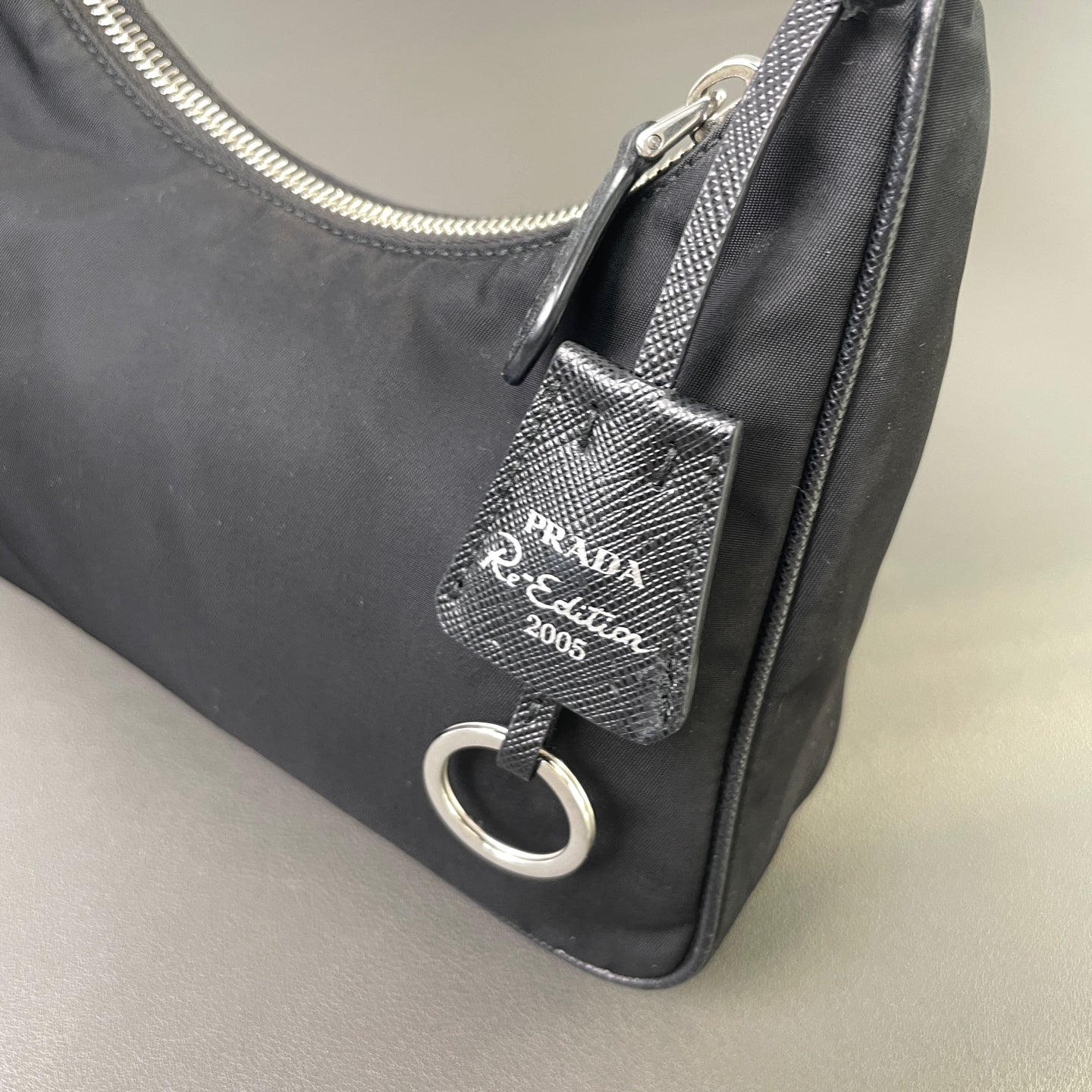 Prada - Re-Edition 2005 Nylon Shoulder Bag - Nylon and Leather - Black - (mini)