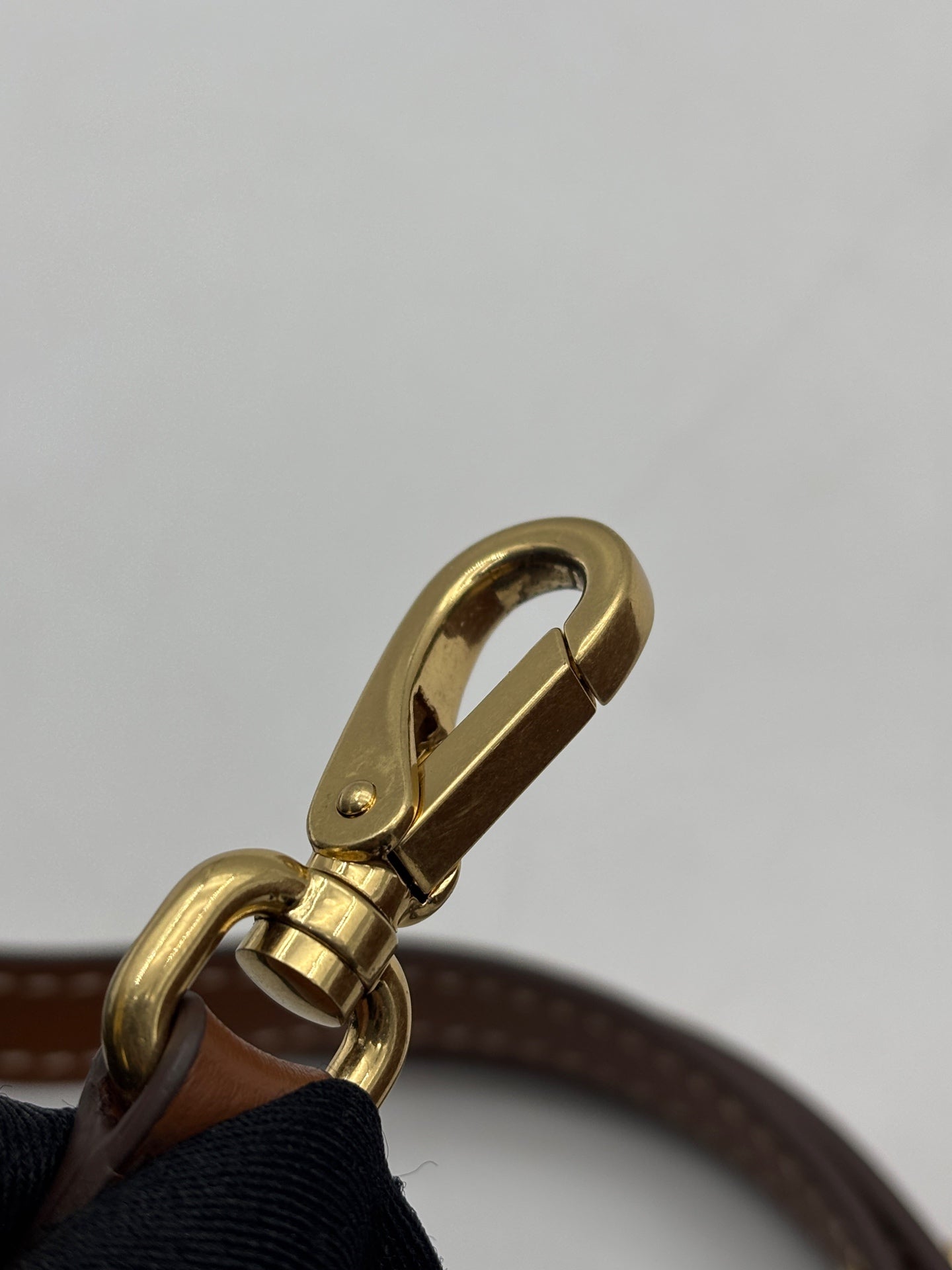 Miu Miu - Drawstring Backpack with Detachable Straps - Leather - Brown - (mini)