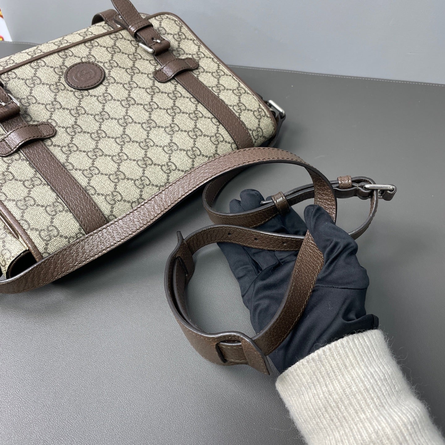 Gucci - GG Supreme Messenger Bag - GG Supreme canvas with leather trim - Ebony and Brown - (Medium)