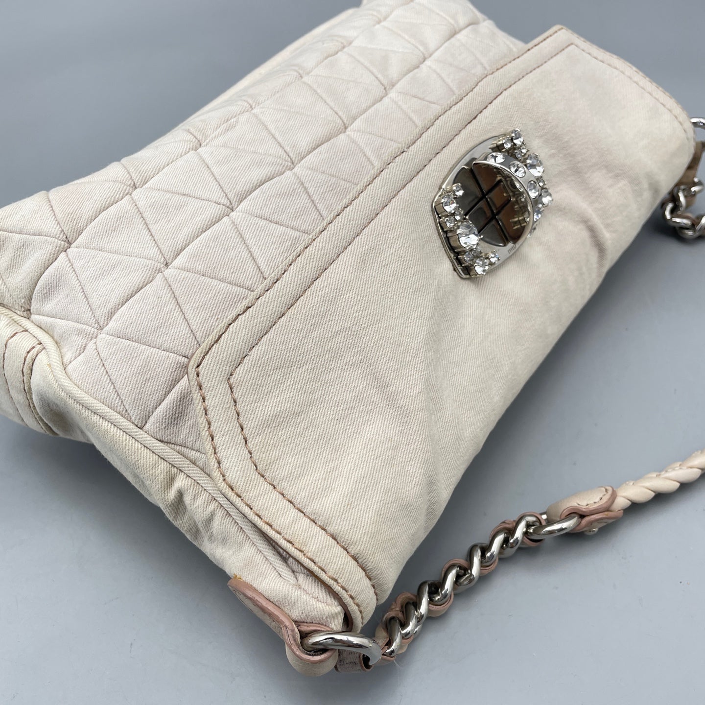 Miu Miu - Jeweled Chain Pleated Flap Bag - Fabric with leather trim - White - (Medium)