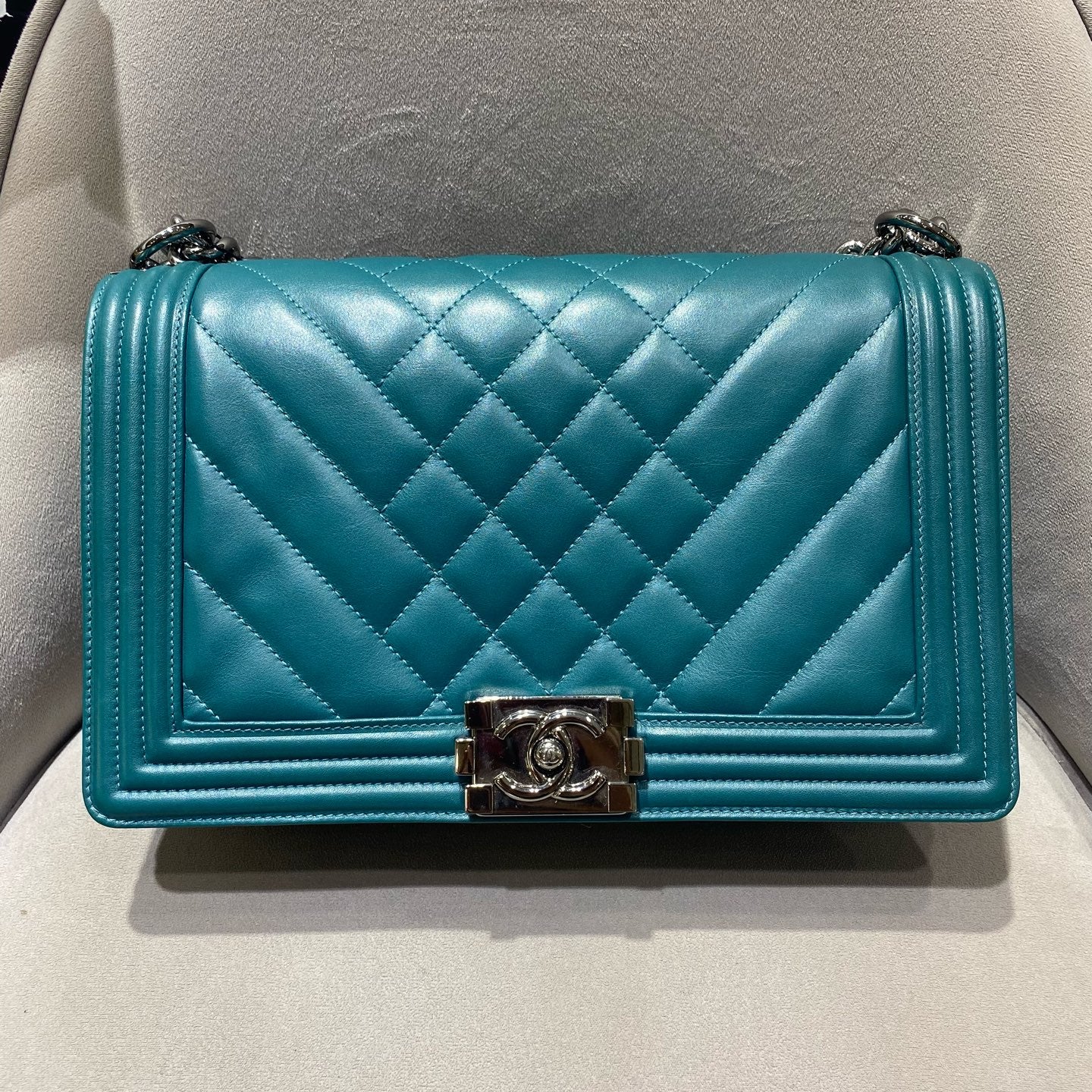 Chanel - Boy Bag - Smooth Calfskin Leather - Green - (Large)
