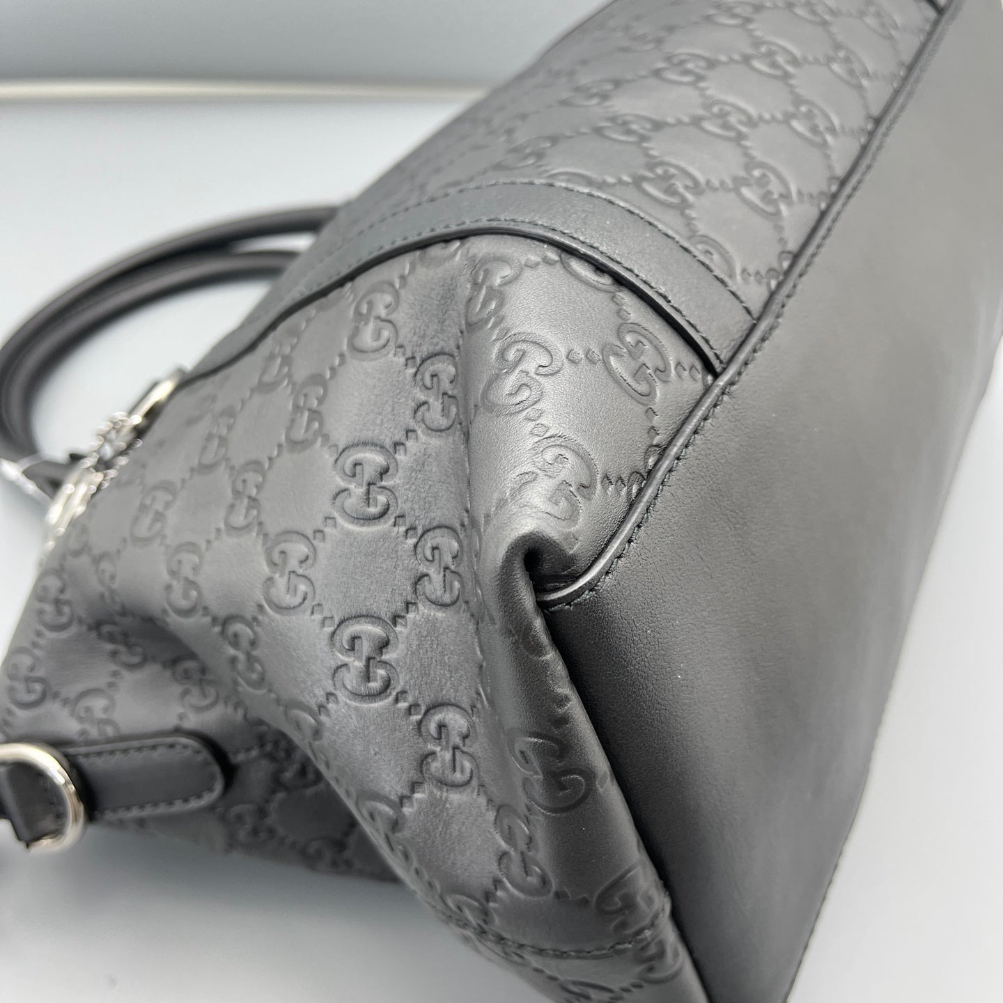 Gucci - Guccissima Top Handle Bag - Leather - Black - (medium)