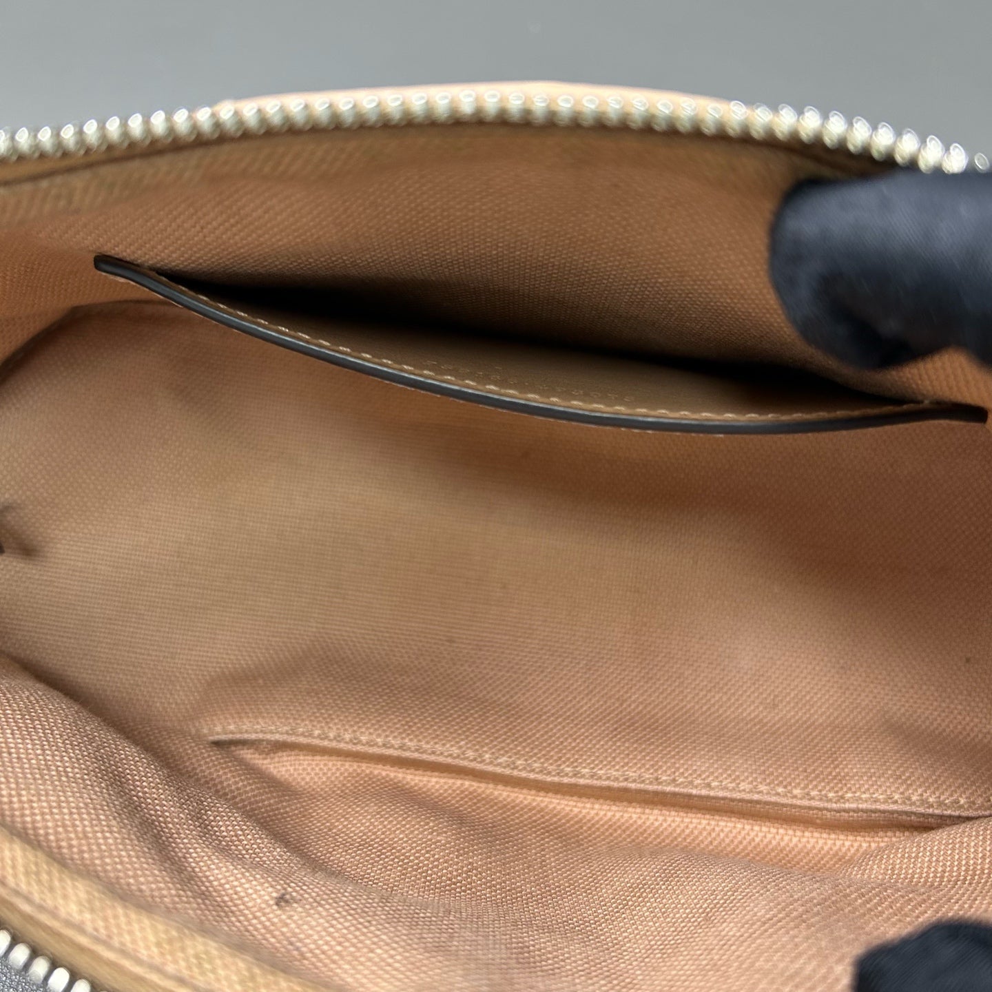 Gucci - GG Marmont Shoulder Bag - Leather - Beige - (Small)