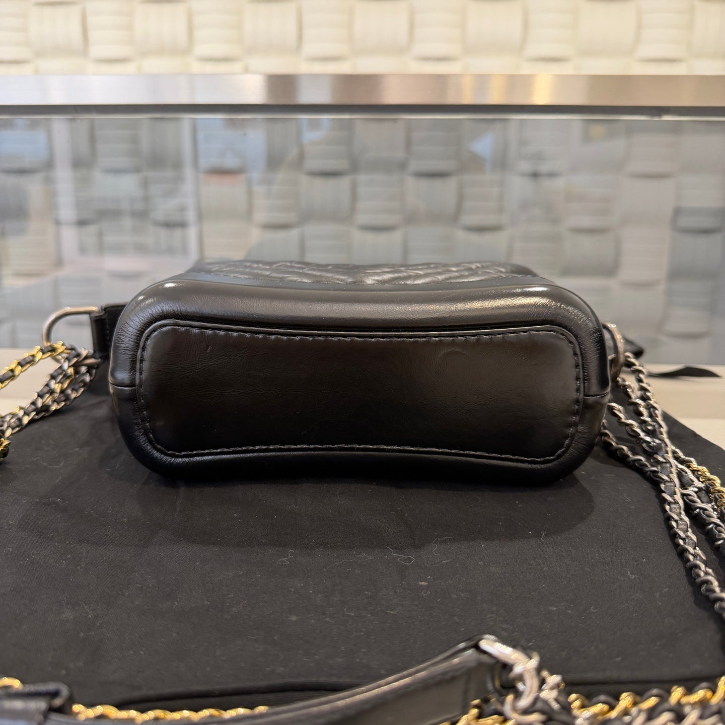 Chanel - Gabrielle Hobo Bag - Aged calfskin leather and smooth calfskin leather - Black - (Small)