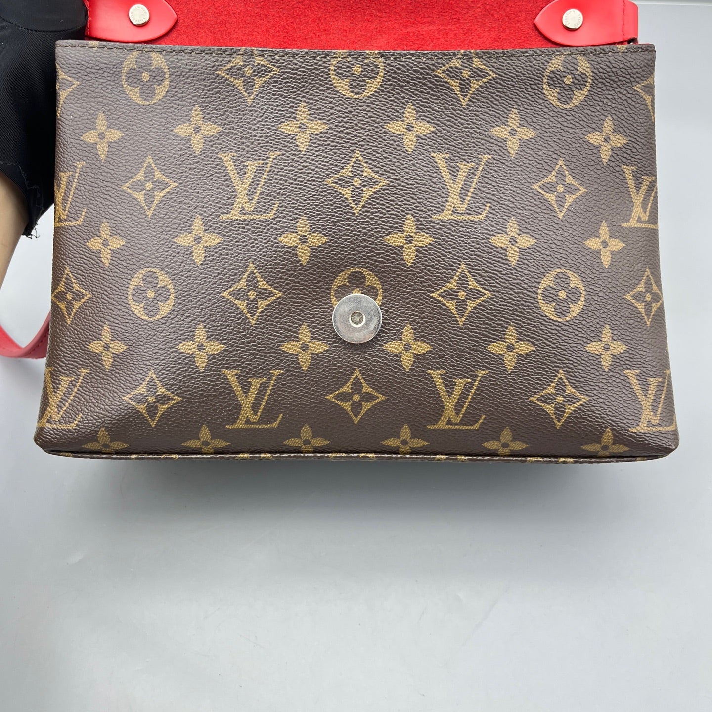 Louis Vuitton - Monogram Canvas and Epi Leather Envelope Messenger Bag - Monogram coated canvas, Epi leather, Microfiber lining - Red - (small)