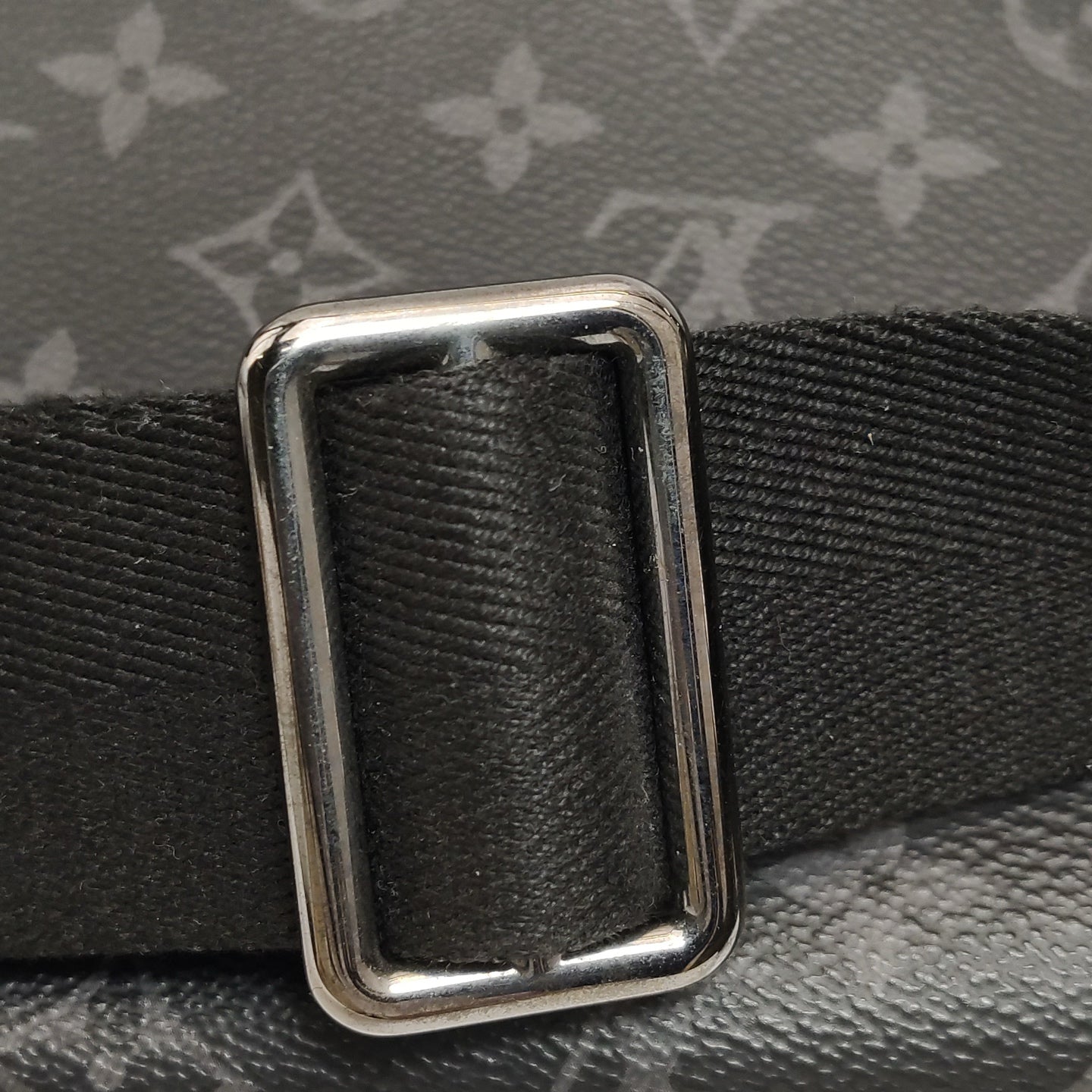 Louis Vuitton - Discovery Messenger Bag PM - Monogram Eclipse coated canvas - Black - (medium)