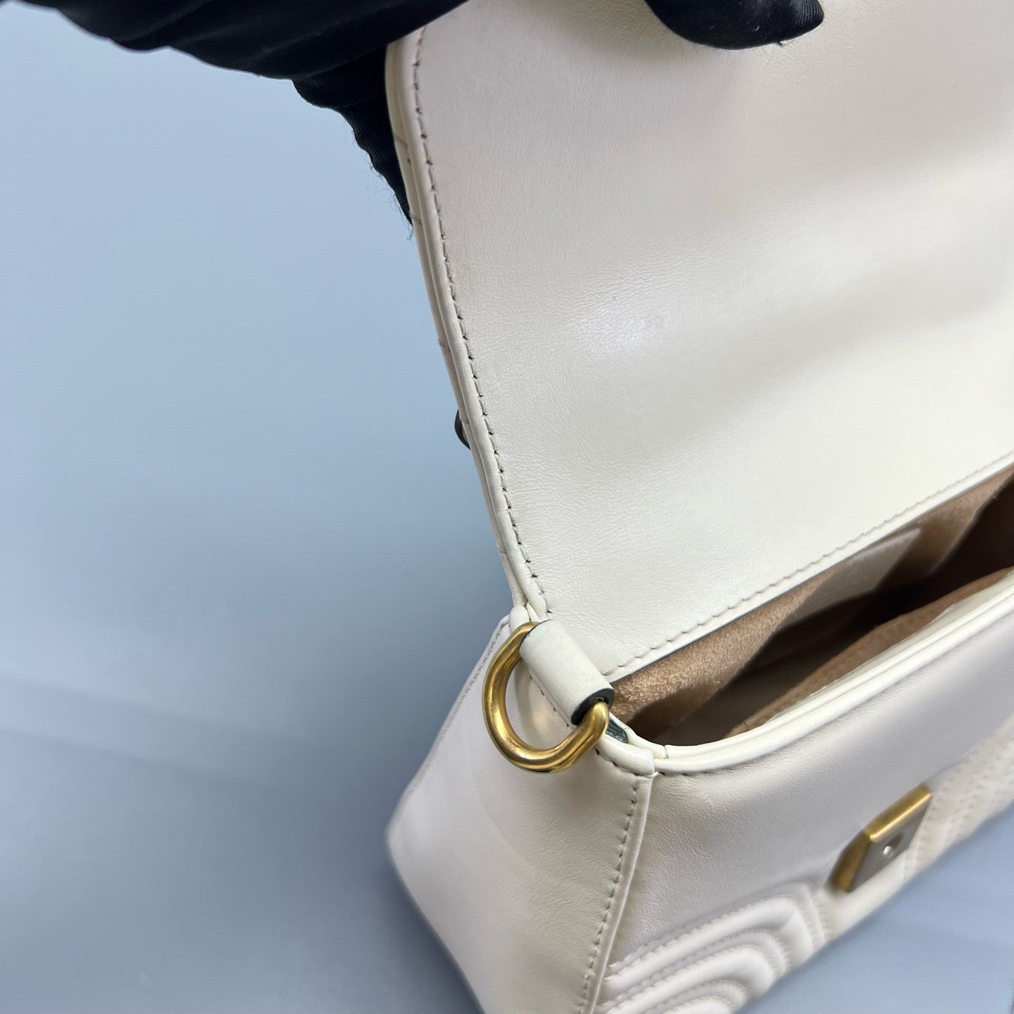 Gucci - GG Marmont Mini Top Handle Messenger Bag - Matelassé leather - Off-White with Gold-Tone Hardware - (mini)