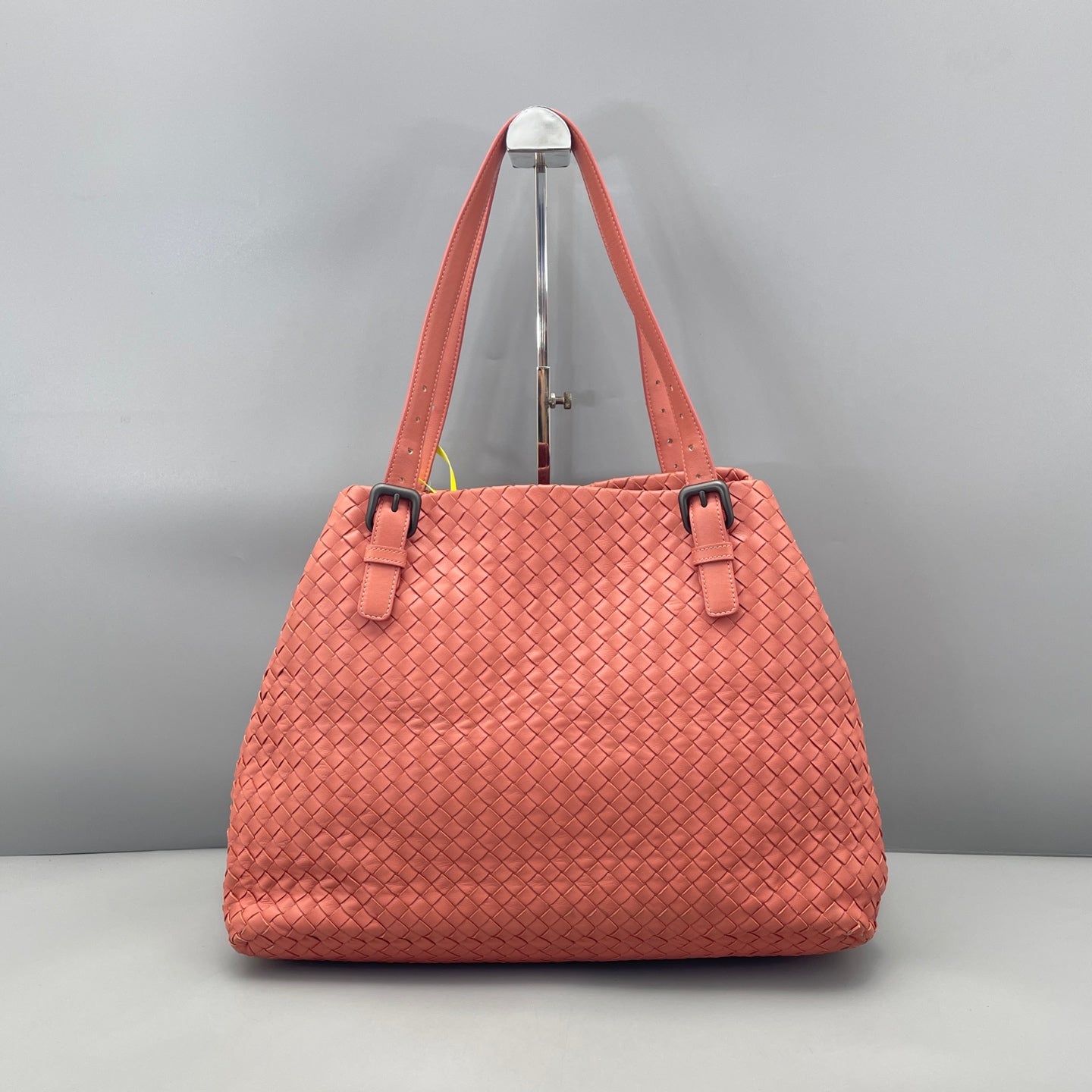 Bottega Veneta - Intrecciato Woven Tote Bag - Leather - Pink - (medium)
