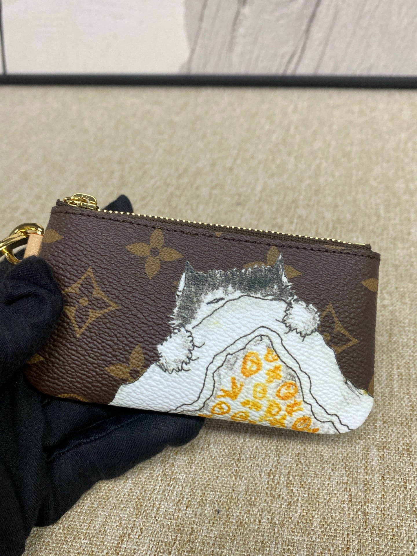 Louis Vuitton - Grace Coddington Cat Limited Edition Key Pouch / Coin Purse - Coated Monogram Canvas and Leather - Brown - (mini)