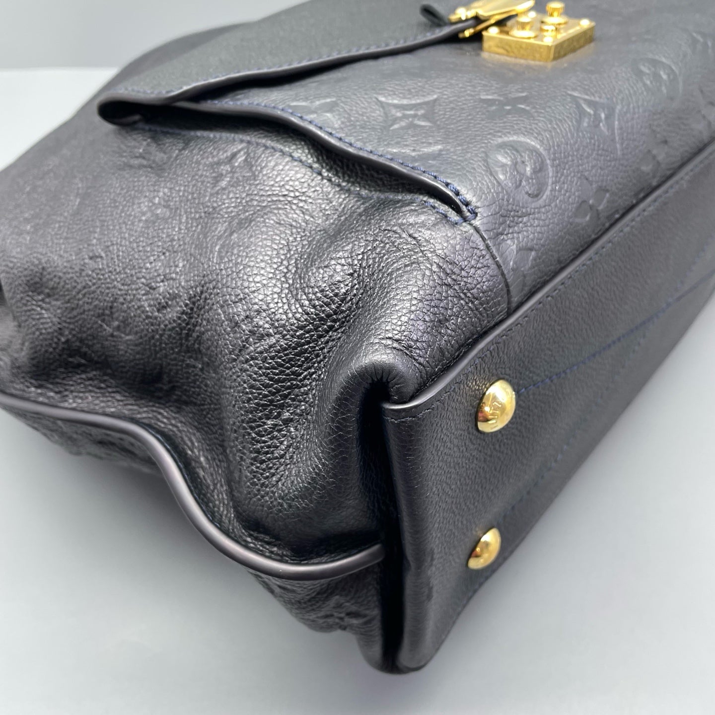 Louis Vuitton - Hobo - Leather - Black - (medium)