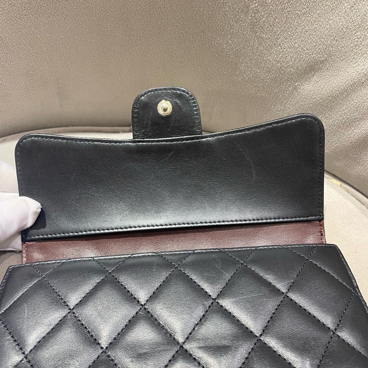 Chanel - Classic Flap Long Wallet - Lambskin leather - Black - (Medium)