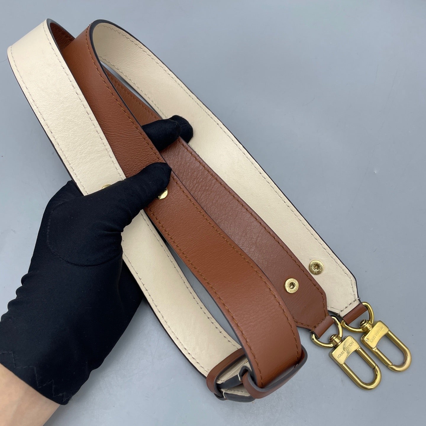 Louis Vuitton - Lock Messenger Bag - Monogram canvas and grained leather - Brown and Black - (medium)