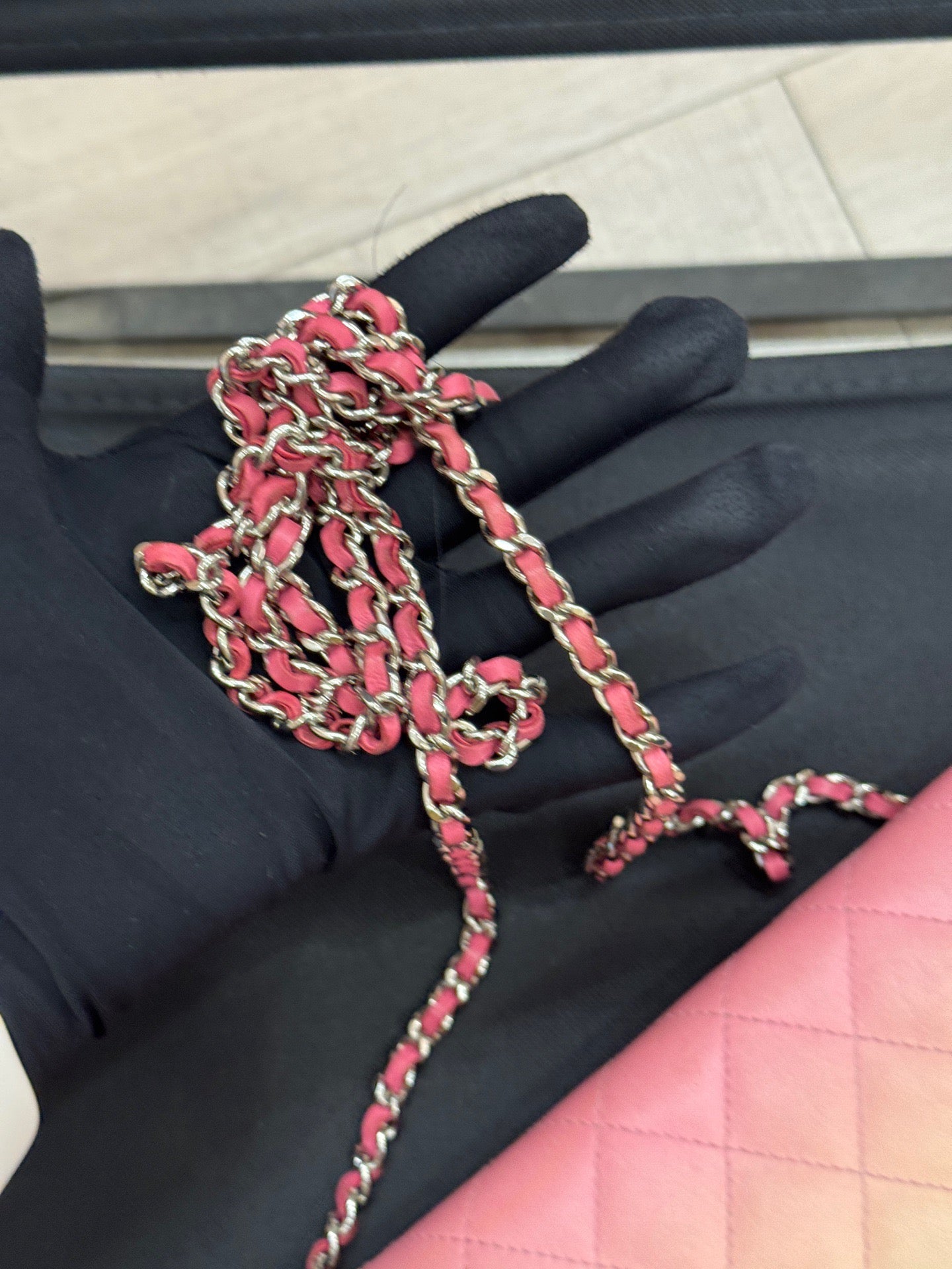 Chanel - Wallet on Chain (WOC) - Lambskin leather - Gradient Pink and Cream - (mini)