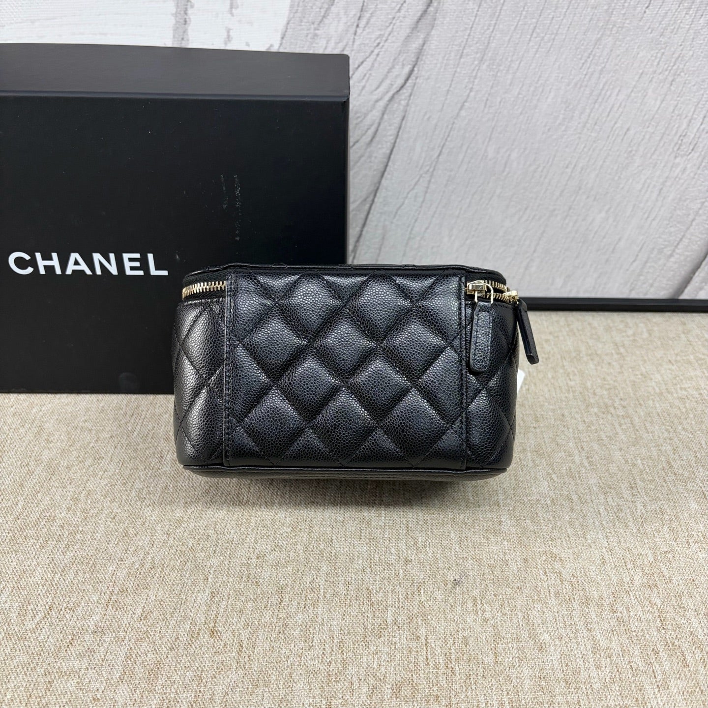 Chanel - Classic Long Vanity With Chain (AP1341-B10583-C3906) - Grained calfskin leather - Black - (mini)