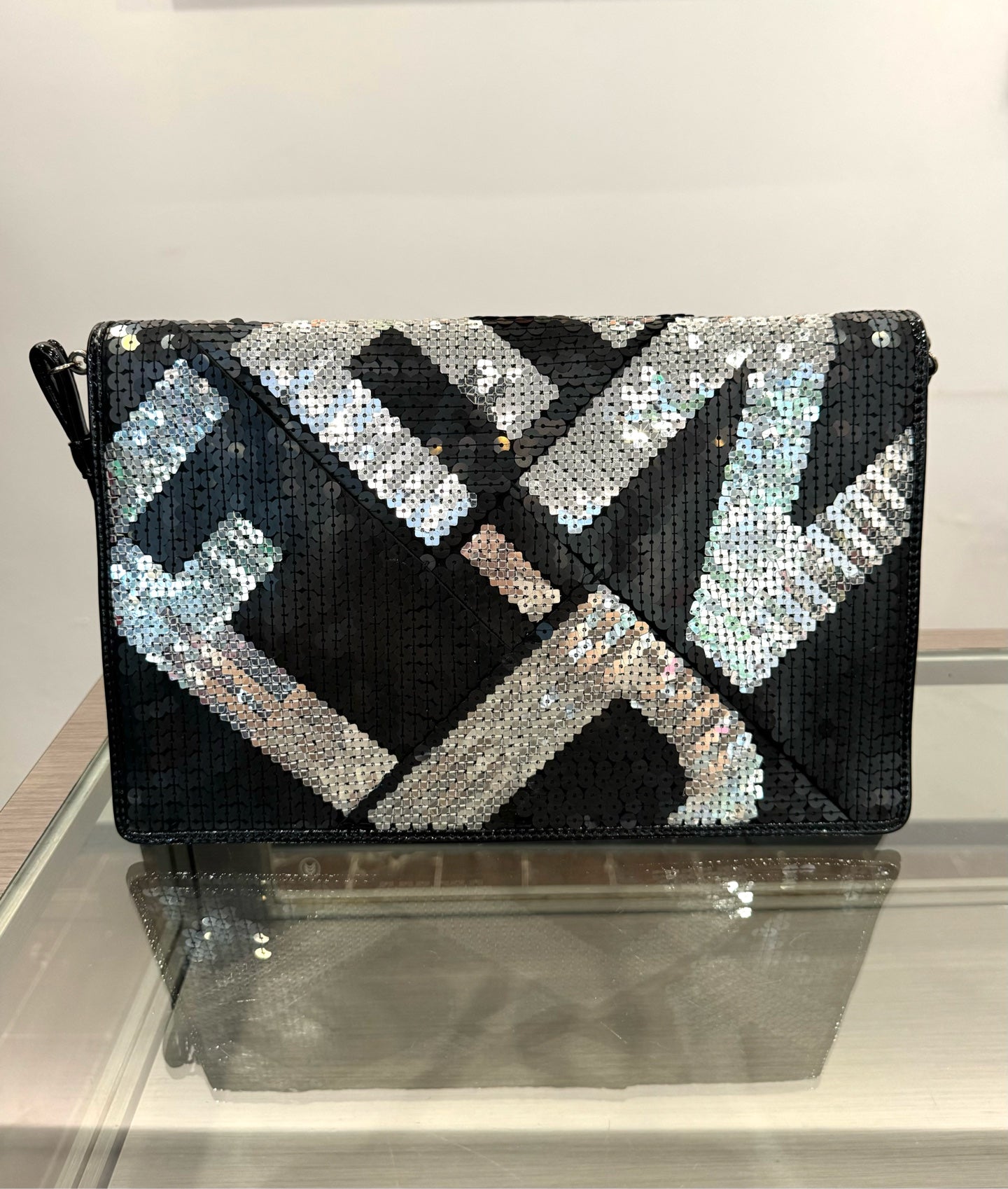 Fendi - Sequin Letter Logo Flap Shoulder Bag - Glitter, Synthetic - Black, White, Silver - (Medium)