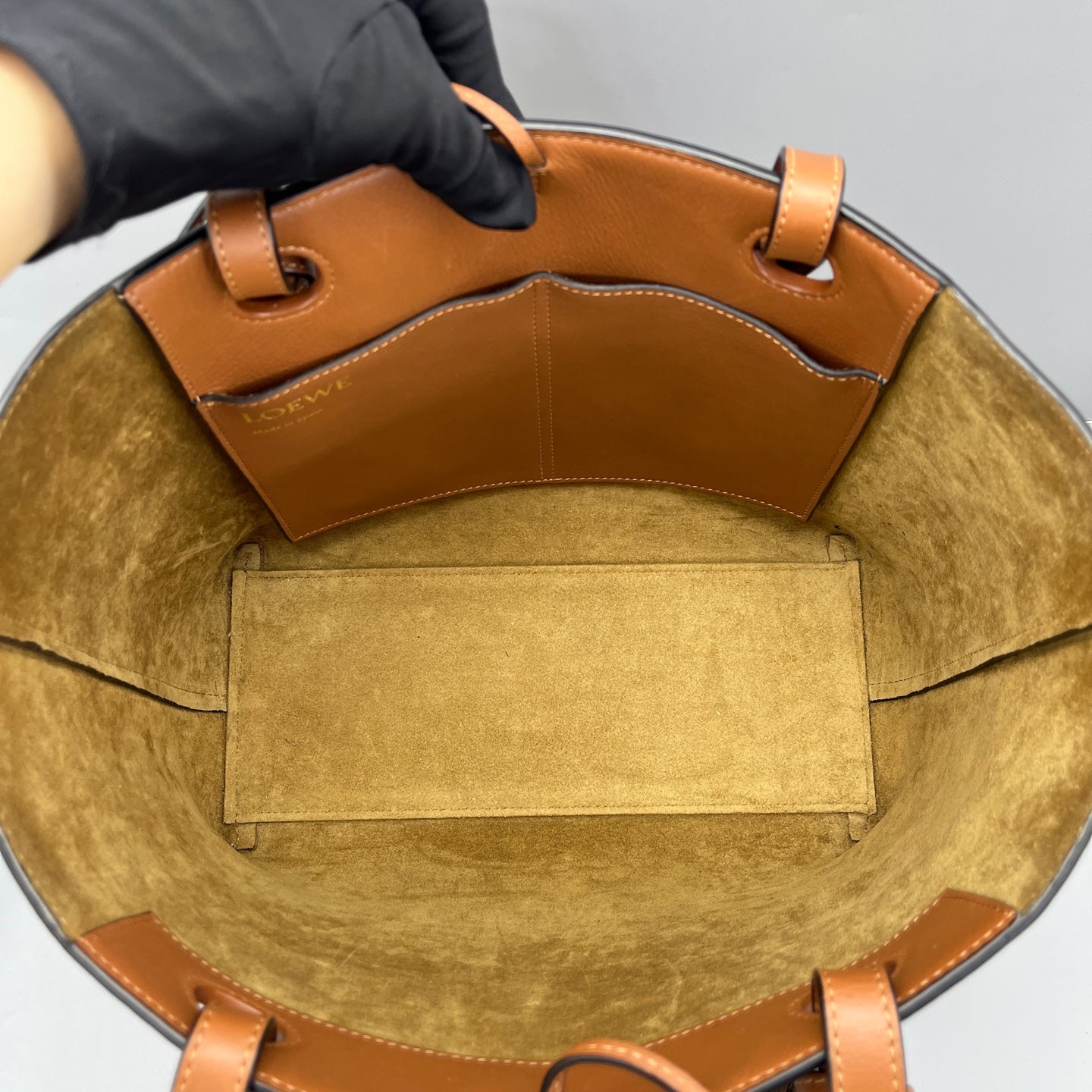 Loewe - Vertical Anagram Tote - Leather - Brown - (medium)