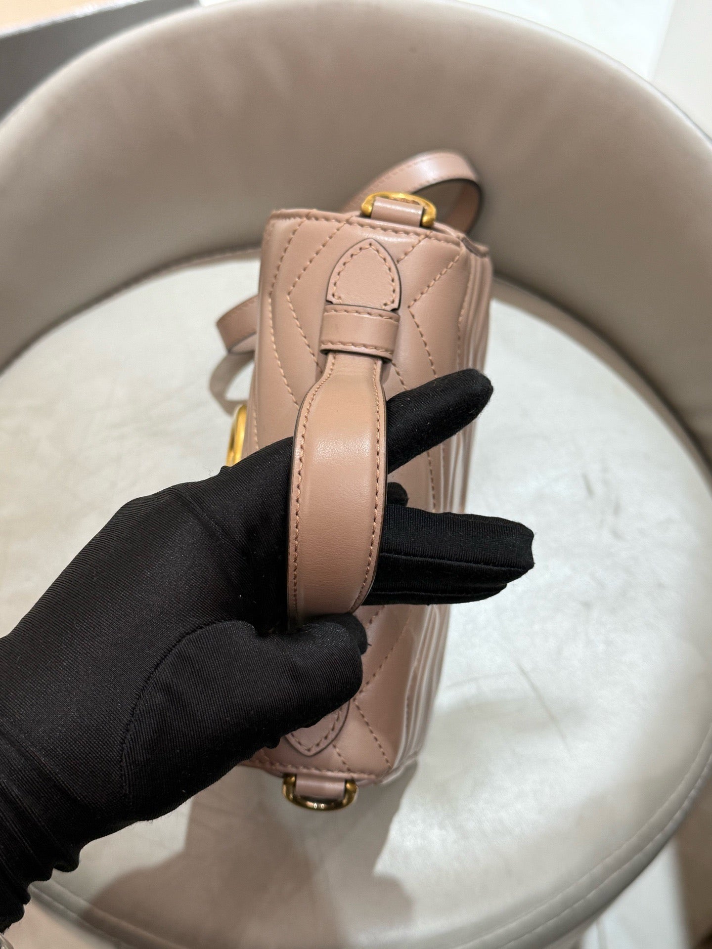 Gucci - GG Marmont Matelassé Top Handle Messenger Bag - Matelassé chevron-quilted calfskin leather - Taupe beige with Antique Gold-Tone Hardware - (mini)
