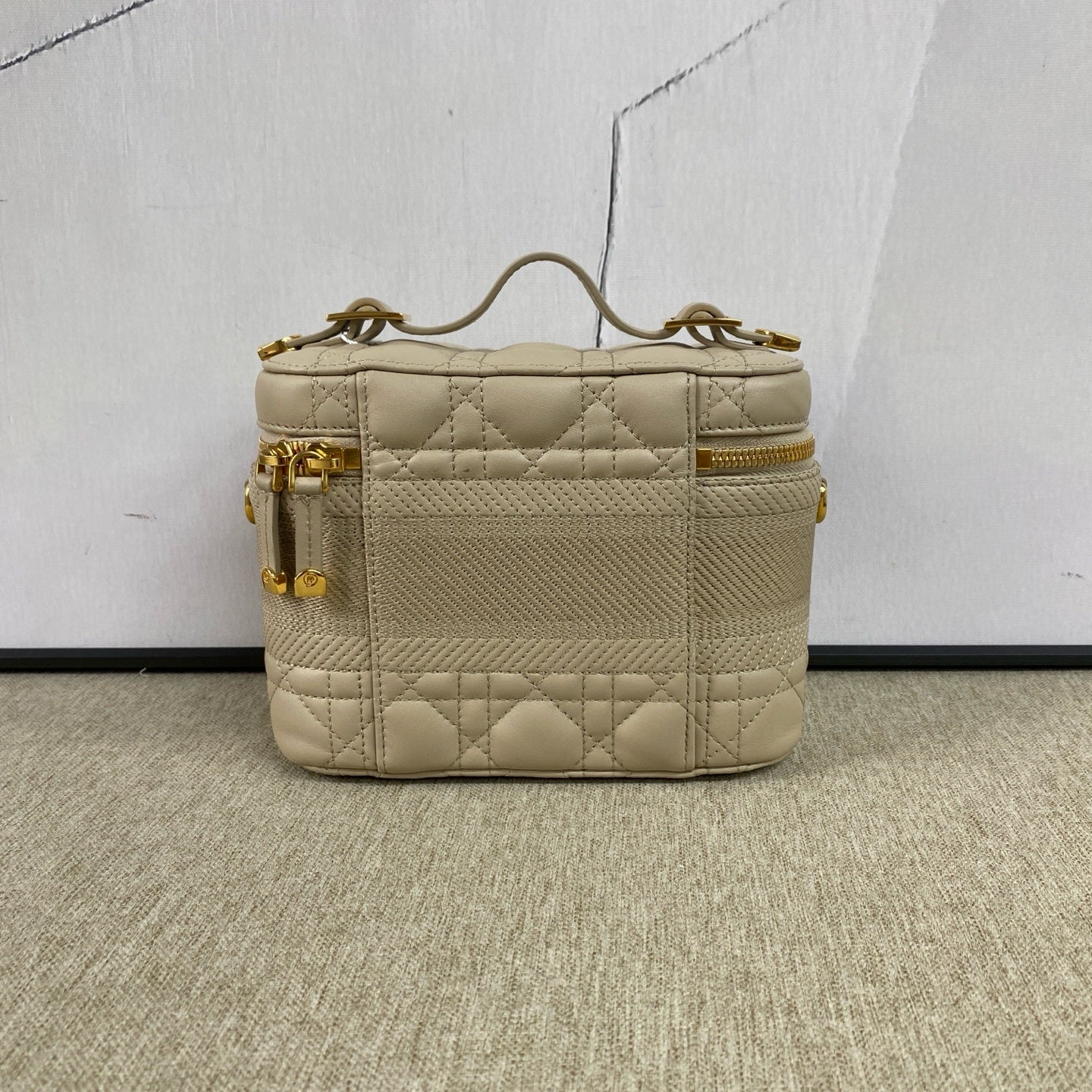 Dior - Travel Vanity Case - Lambskin leather - Beige with Gold-Tone Hardware - (mini)