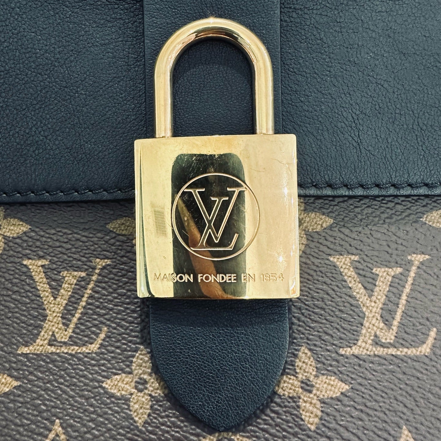 Louis Vuitton - Locky BB - Monogram coated canvas with leather trim - Brown - (mini)