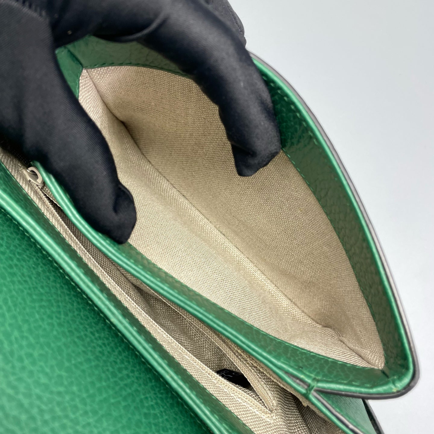 Gucci - Accordion Flap Bag (Outlet Style) - Grained leather - Green - (Small)