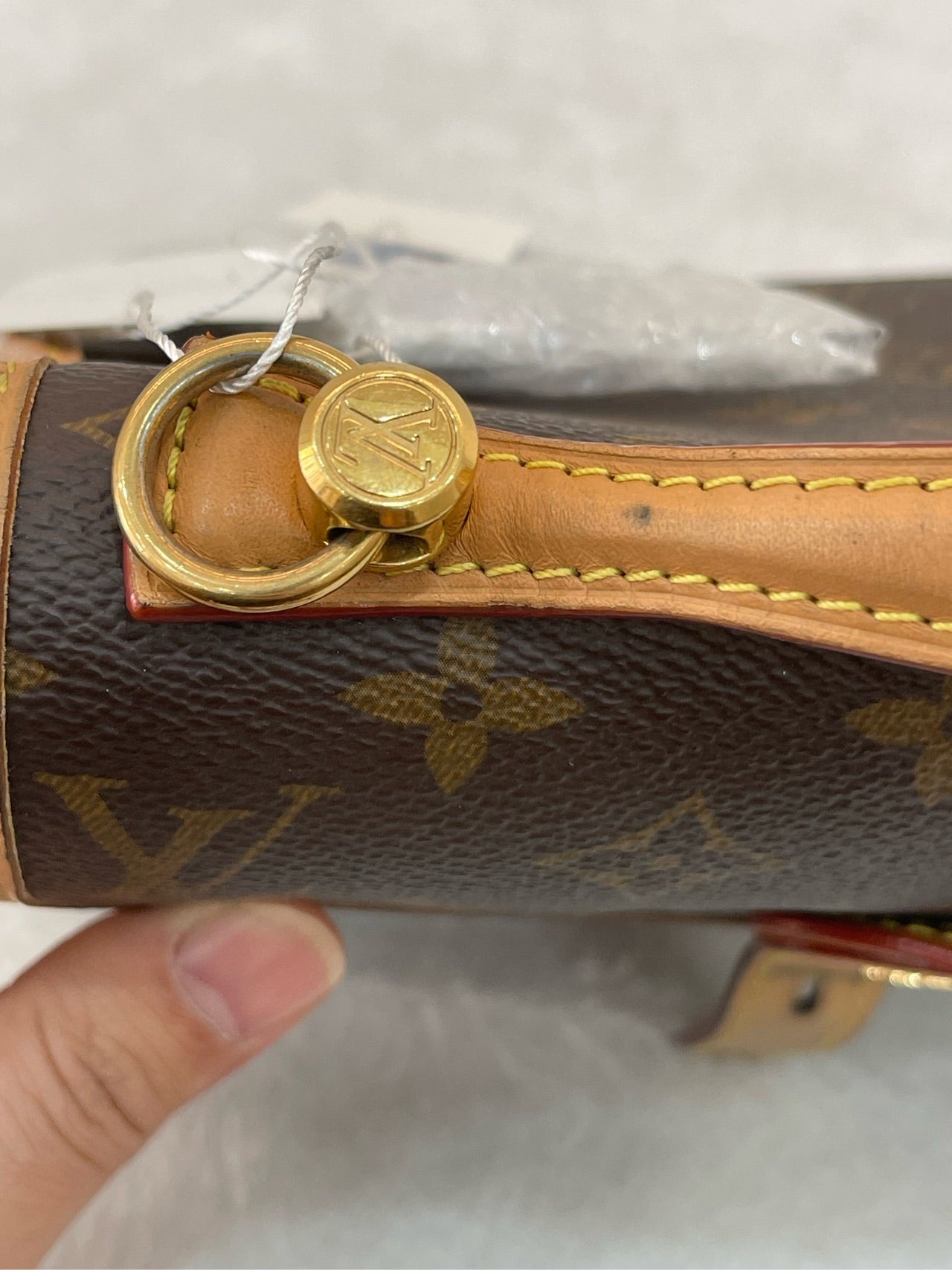 Louis Vuitton - Ivy Vintage Messenger - Monogram coated canvas with natural cowhide leather trim - Brown - (small)