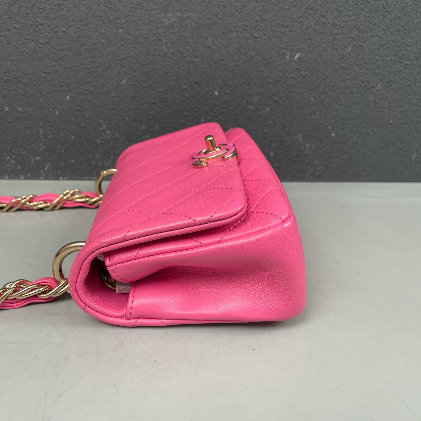 Chanel - Classic Flap Mini (Large Rectangular) - Lambskin leather - Pink - (mini)
