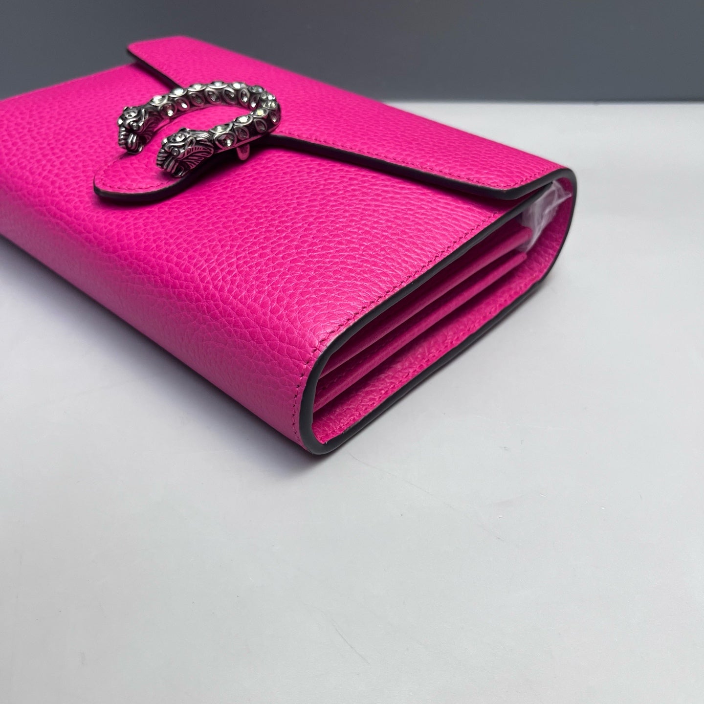 Gucci - Dionysus Wallet on Chain (WOC) with Crystal Buckle - Grained leather - Hot Pink with Aged Silver-Tone Hardware - (mini)
