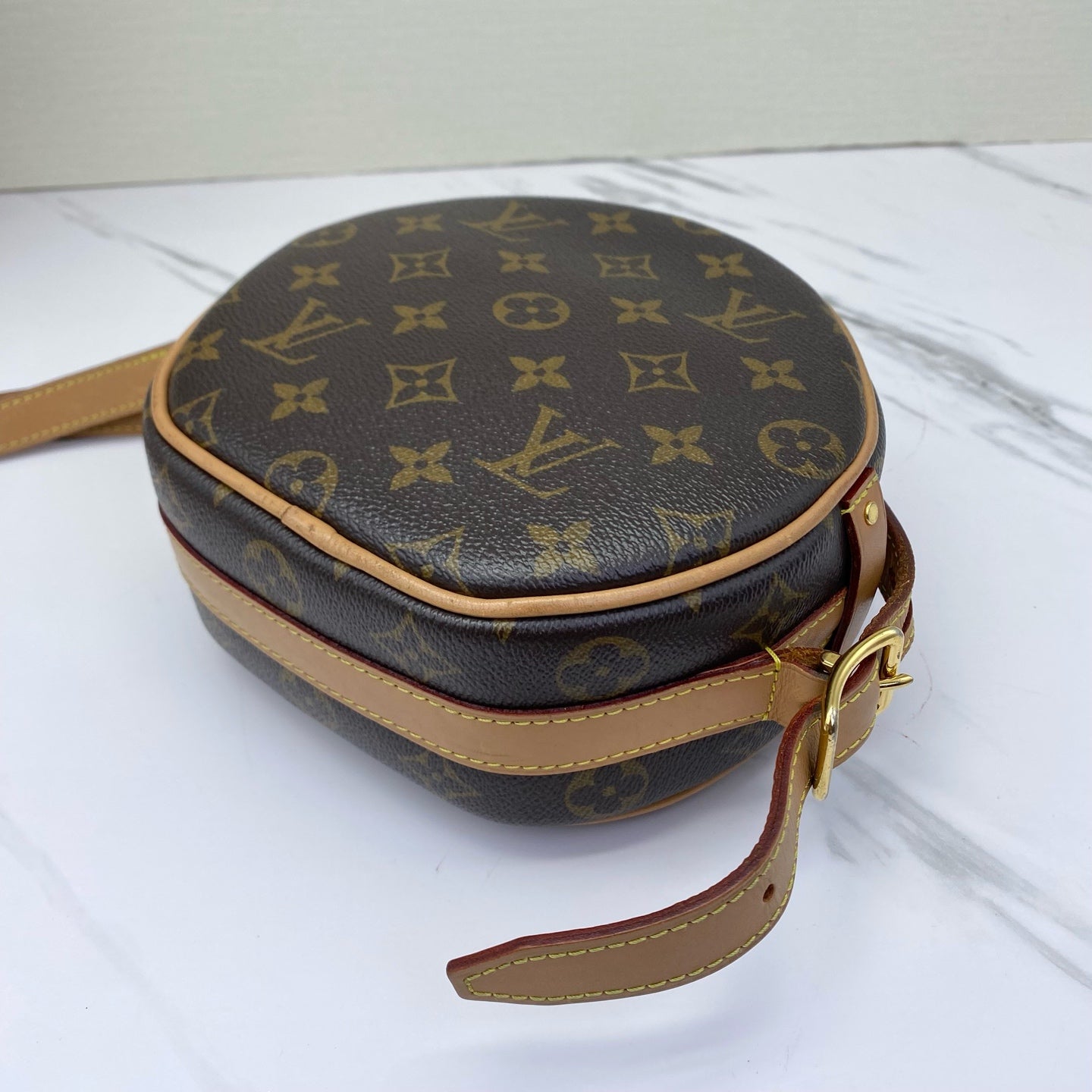 Louis Vuitton - Boite Chapeau Souple PM - Monogram coated canvas and Vachetta leather - Brown - (Small)
