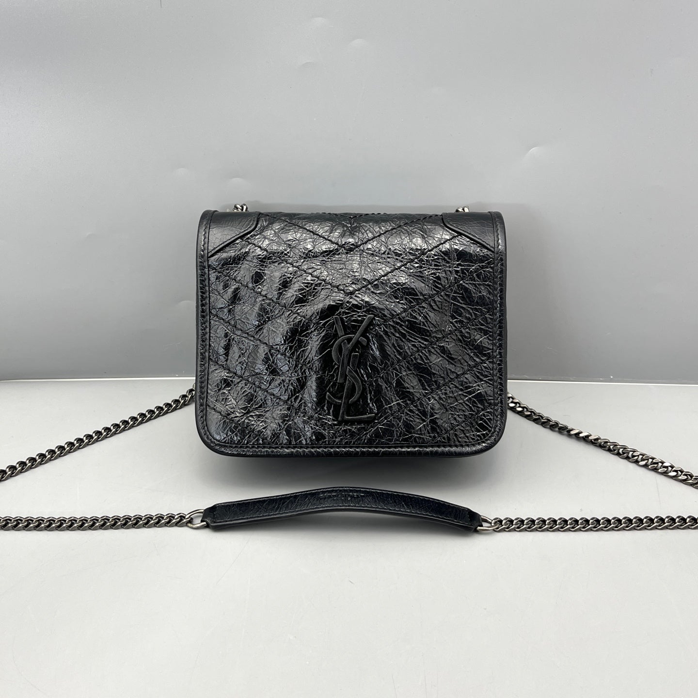 Saint Laurent - Niki Mini Chain Bag - Distressed calfskin leather - Black - (mini)