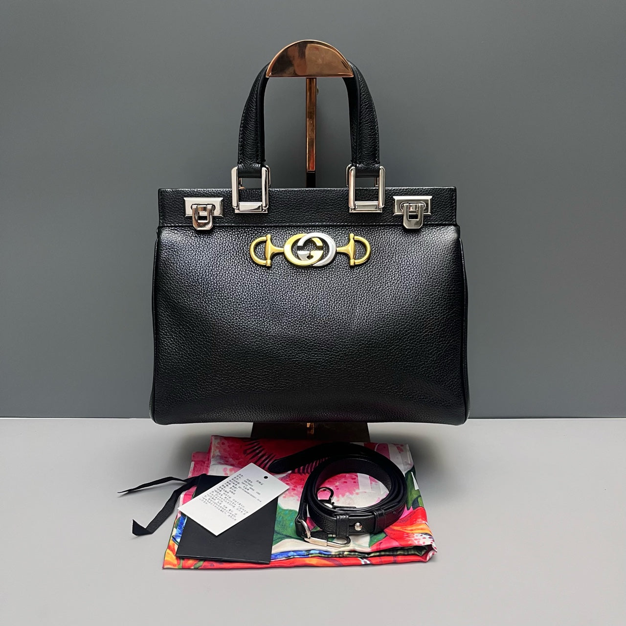 Gucci - Zumi - Pebbled leather - Black - (medium)
