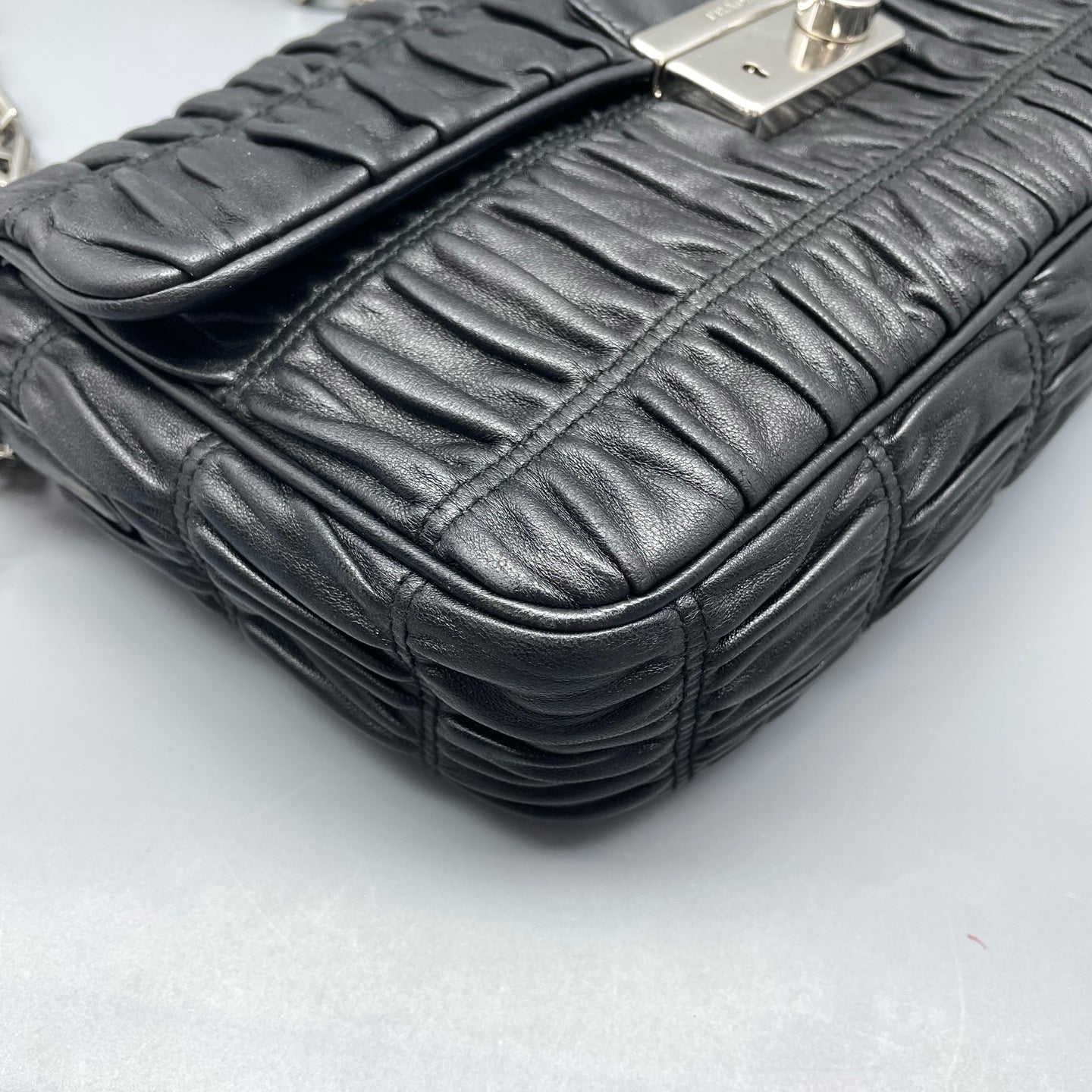 Prada - Gaufre Chain Shoulder Bag - Leather - Black - (small)