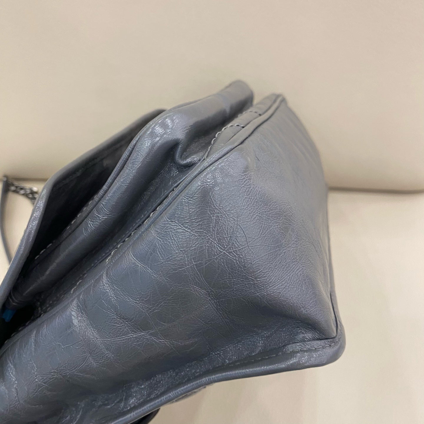 Saint Laurent - Niki Medium - Crinkled waxed calfskin leather - Grey - (Medium)